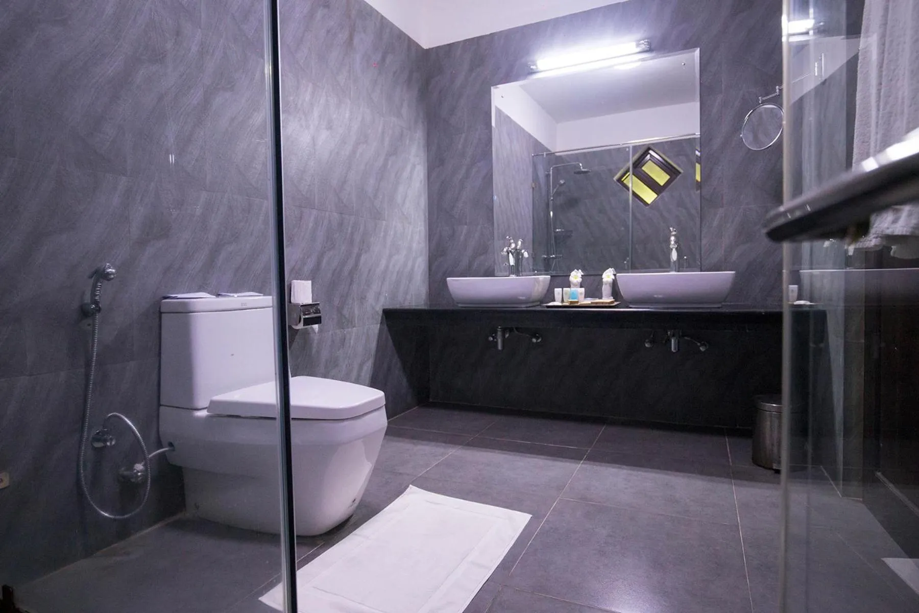 Bathroom in Grand Tamarind Lake