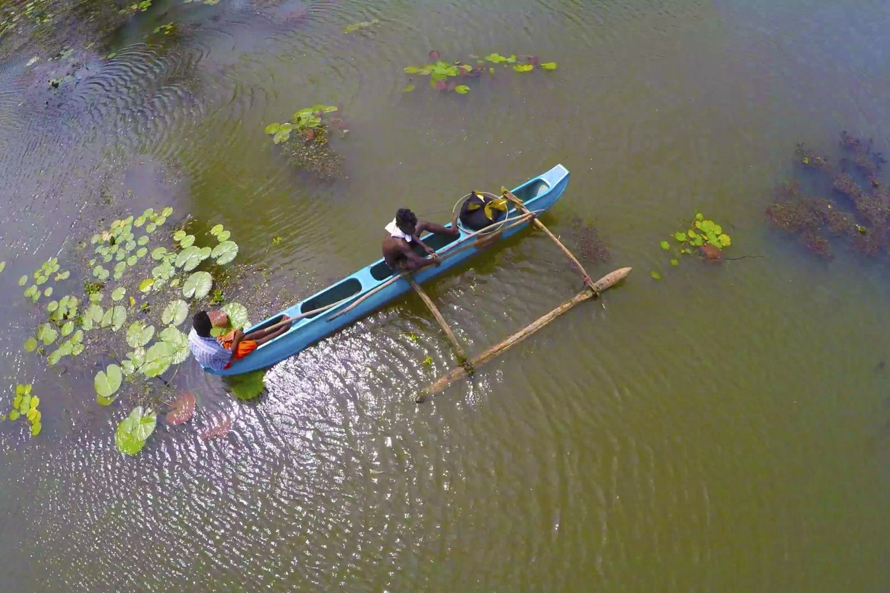 Canoeing in Grand Tamarind Lake