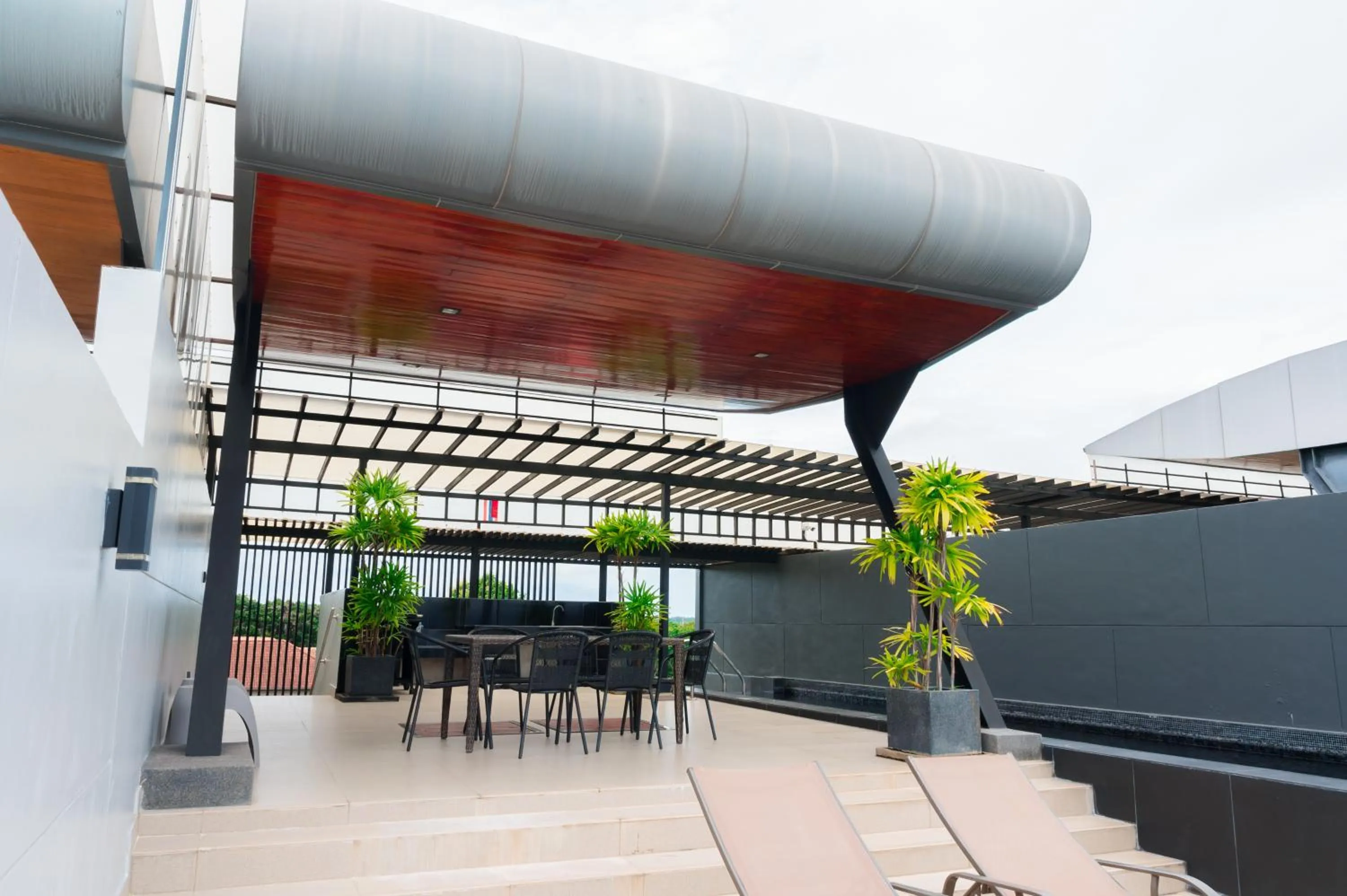 Swimming pool in AQUA Villa Rawai