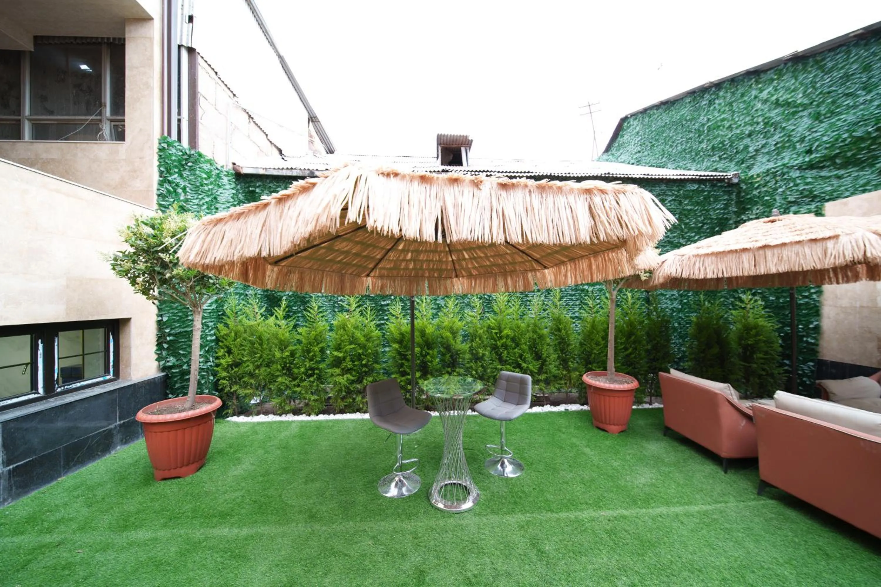 Garden in Emmanuel Hotel Yerevan