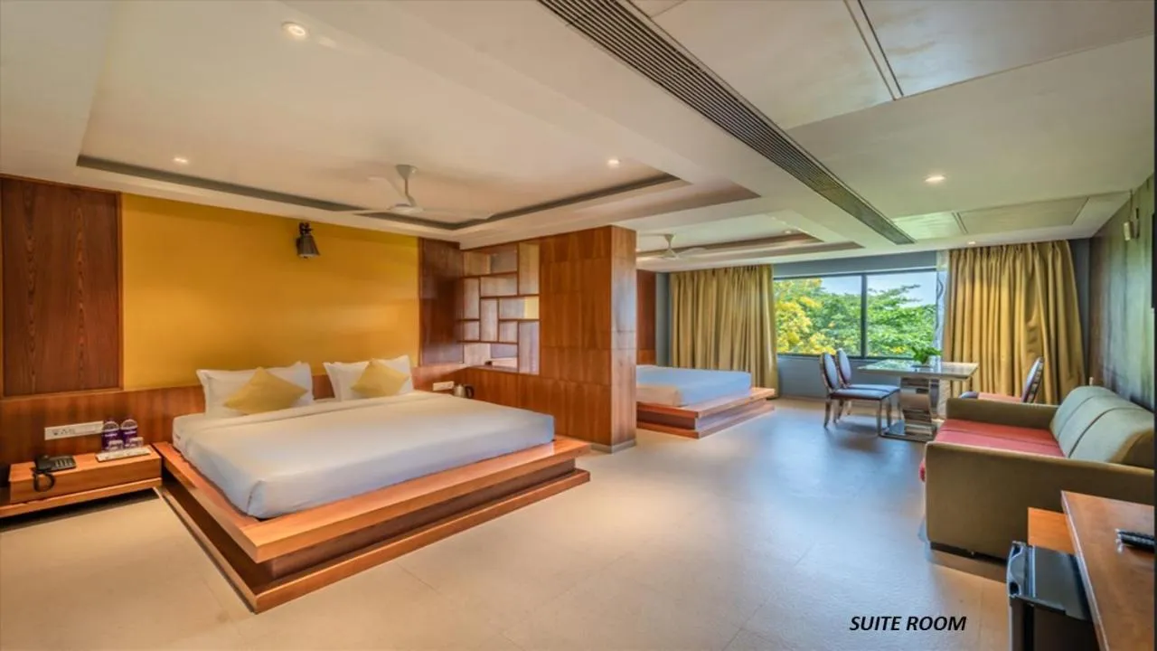 Photo of the whole room, Bed in Shamrock Greens by Jardin Hotels