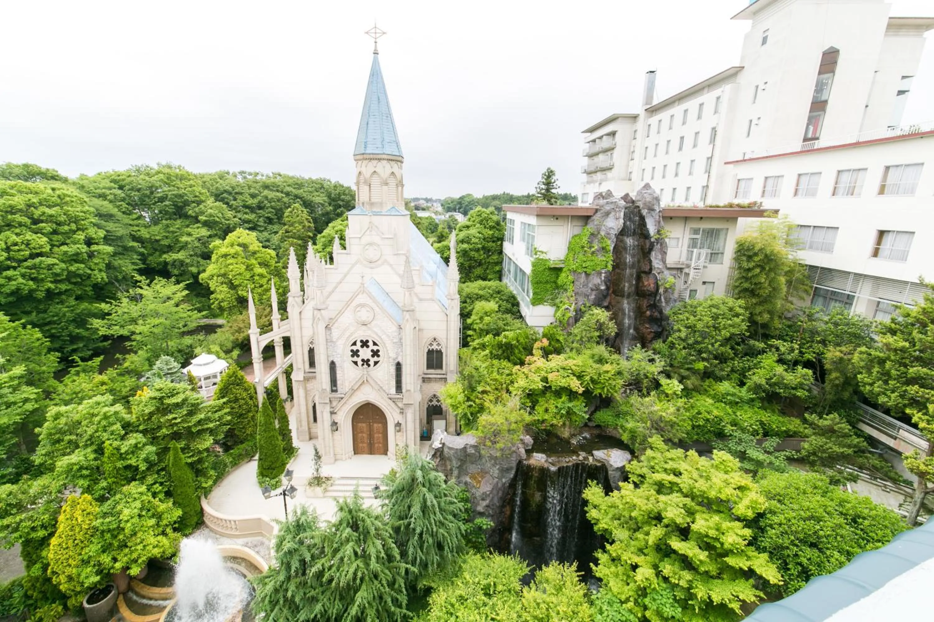 Property building in Hotel Crystal Palace