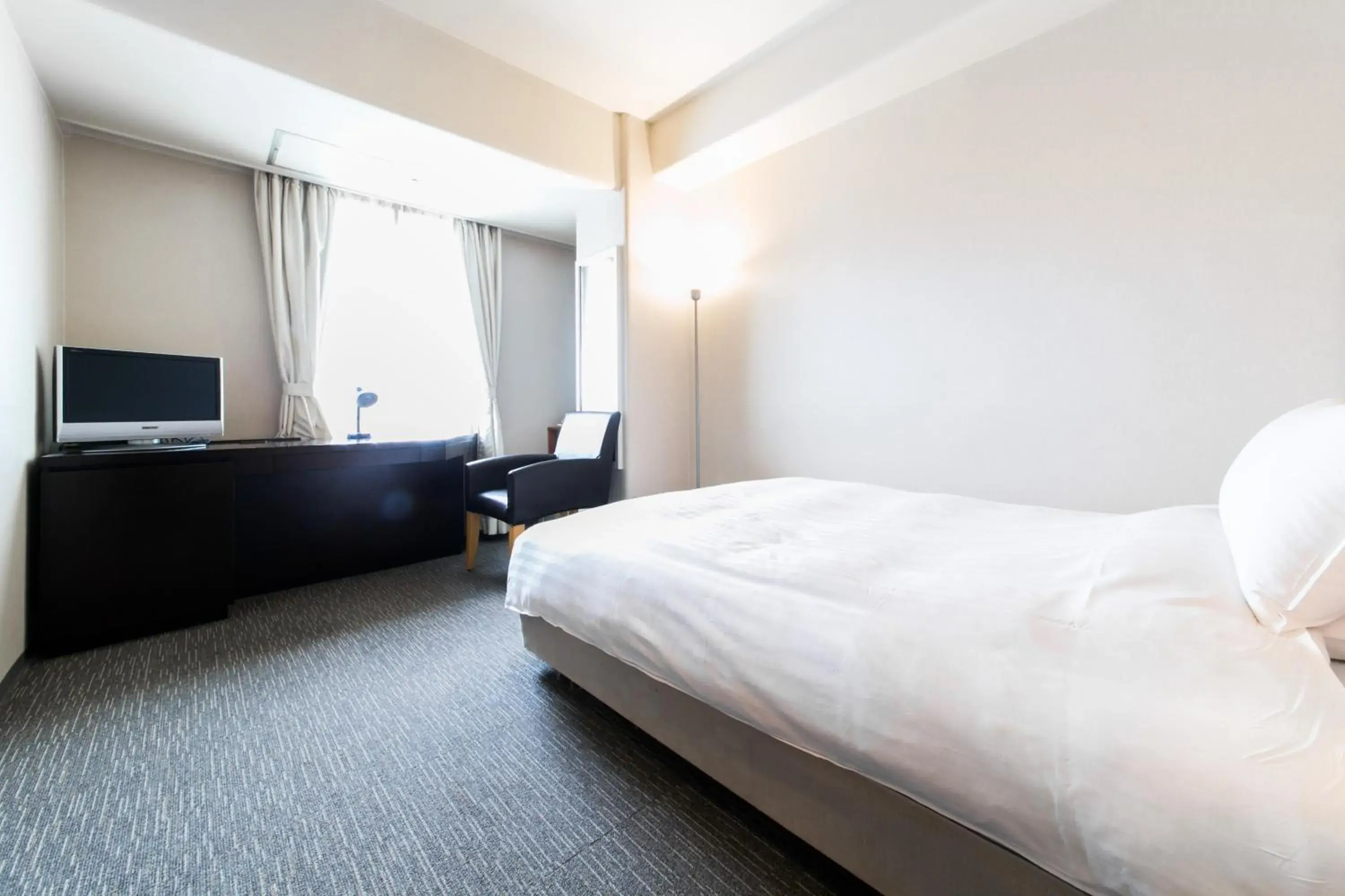 Single Room - Non-Smoking in Hotel Crystal Palace Single Room - Non-Smoking in Hotel Crystal Palace