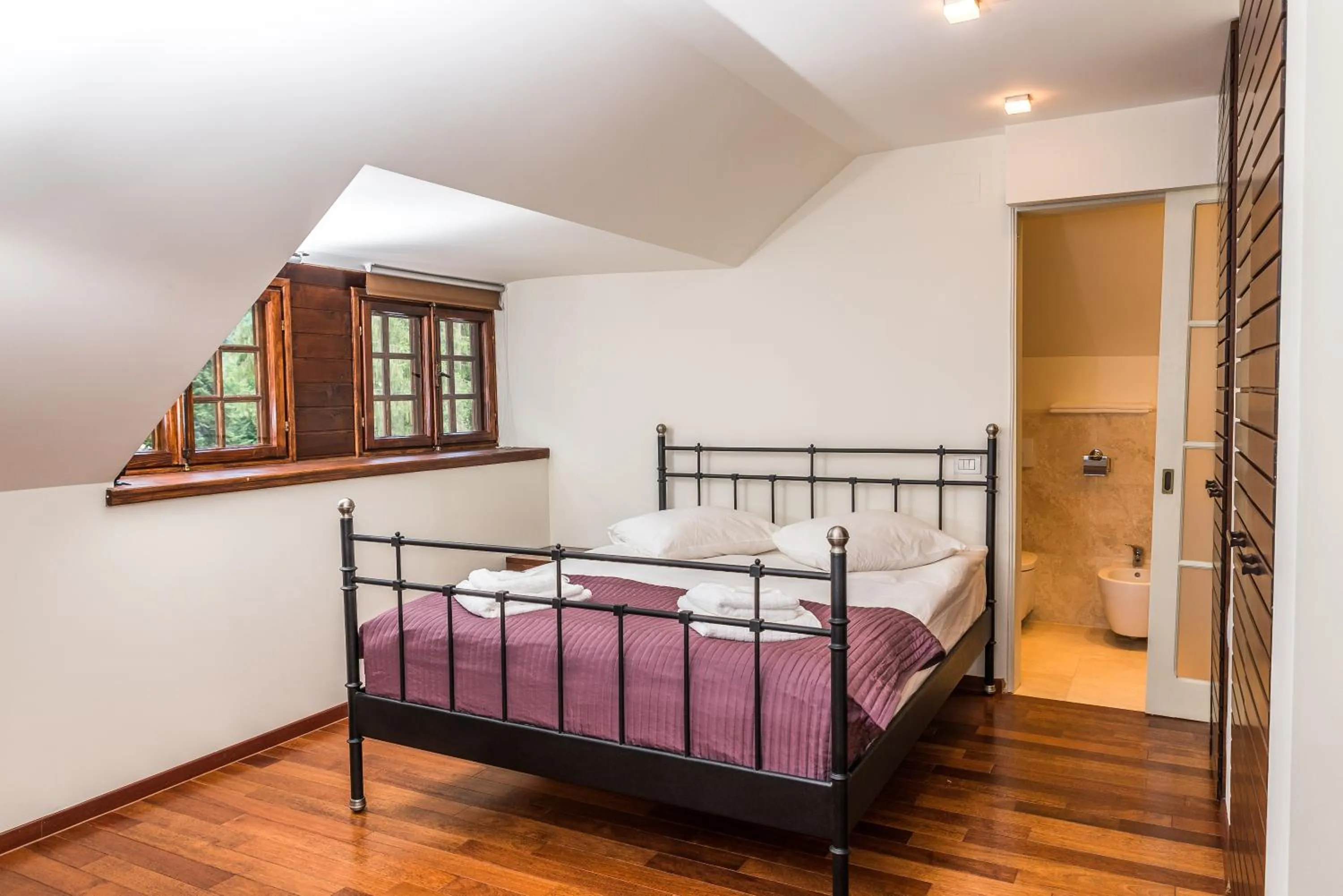 Photo of the whole room, Bed in Vila Wendy