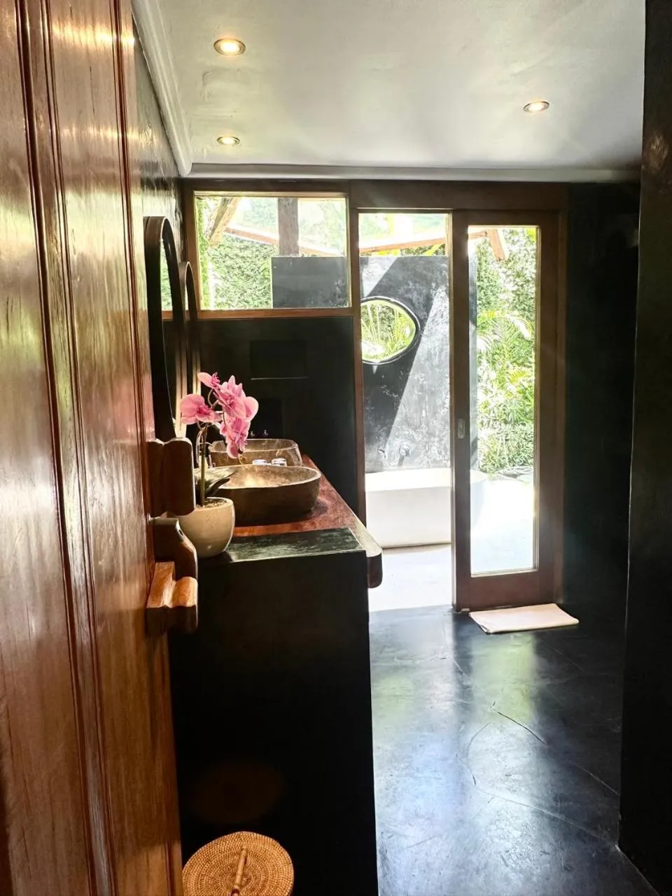 Bathroom in The Apartments Umalas