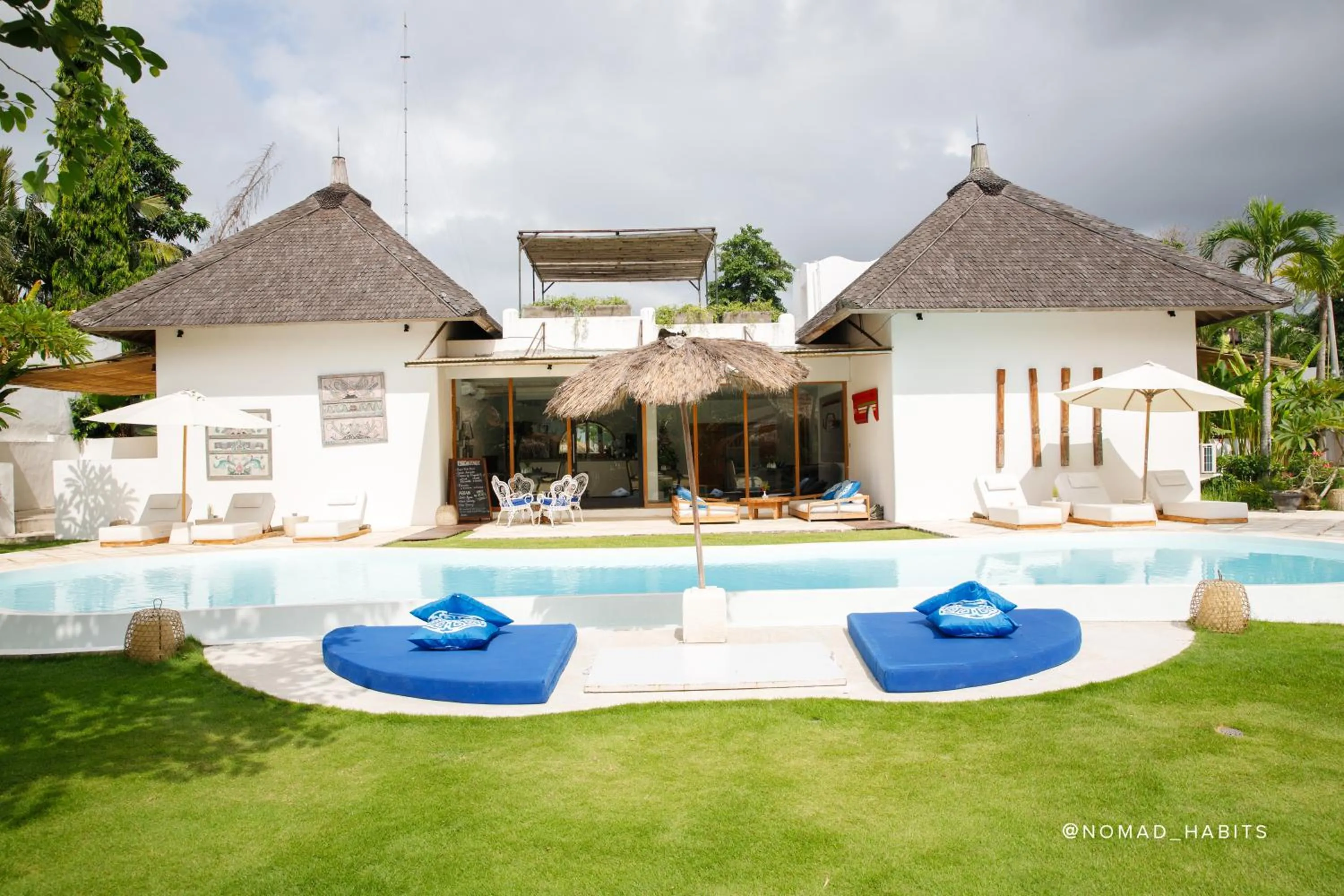 Restaurant/places to eat in The Apartments Umalas