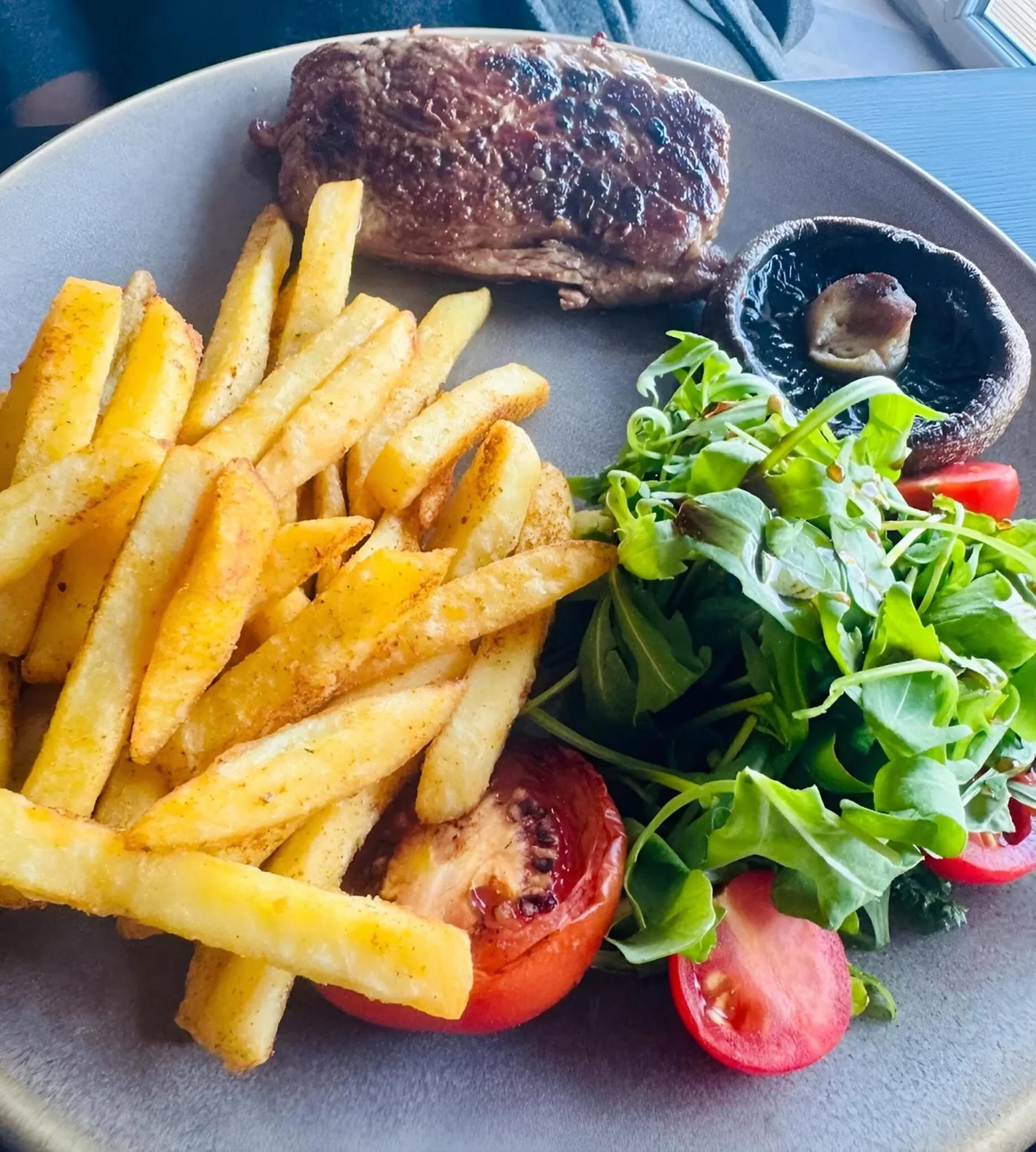 Dining area in Rivers hotel