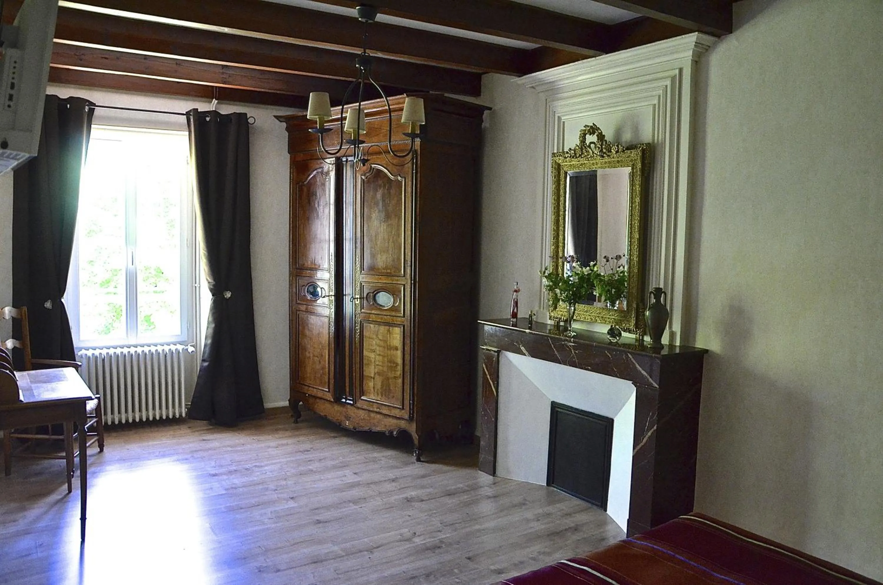 Bedroom in Le Vieux Noyer