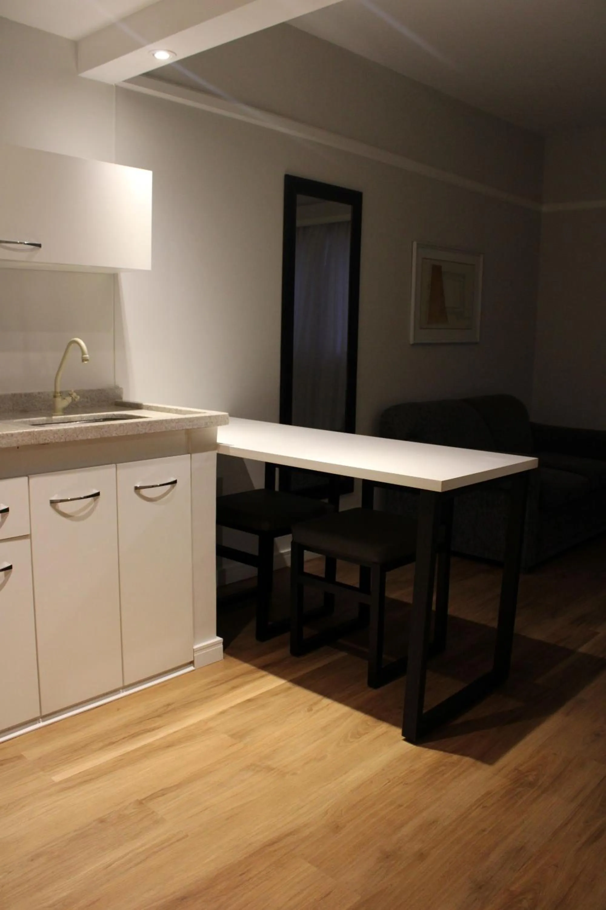 Kitchen or kitchenette in Ninety Hotel
