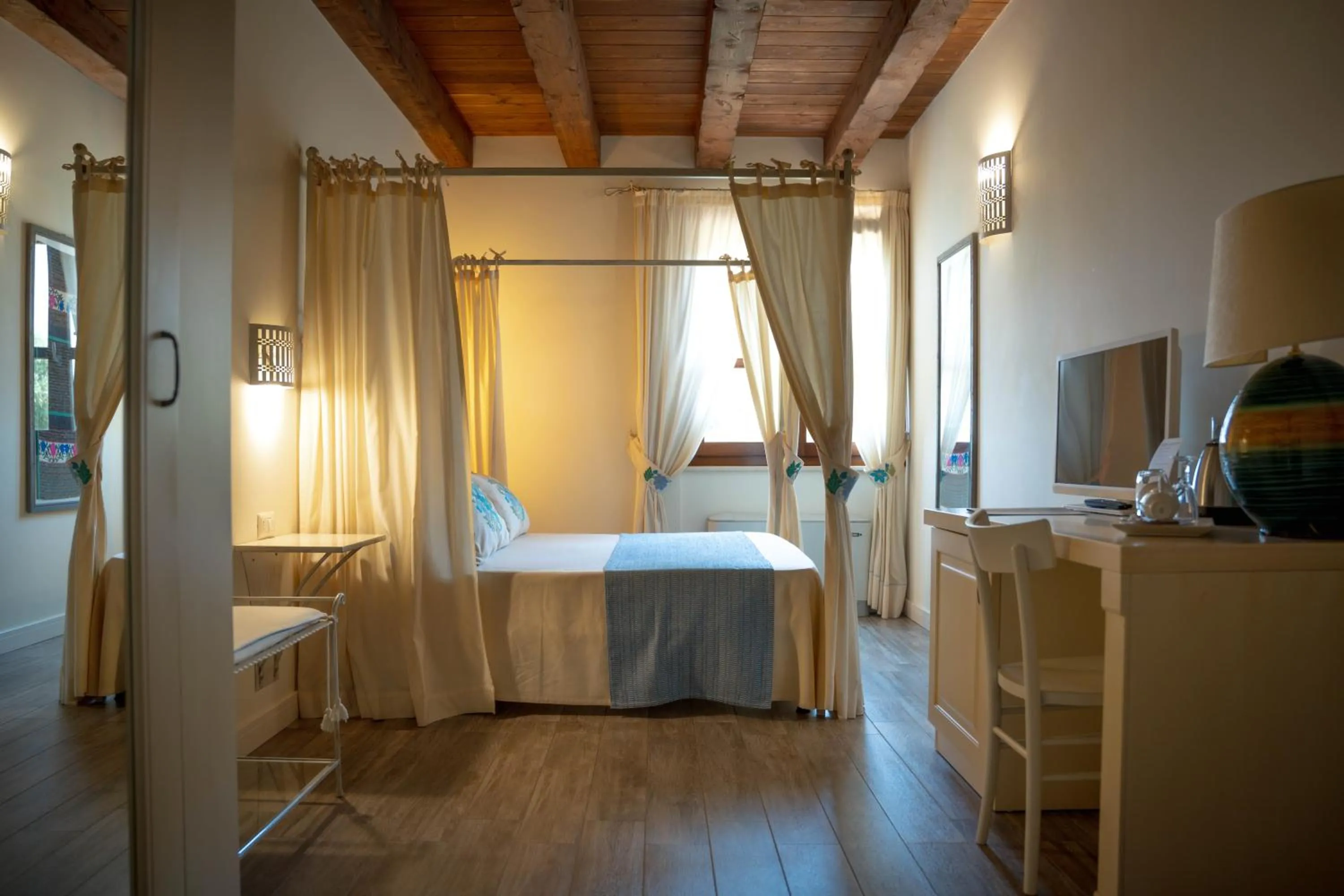 Bedroom, Bed in Inghirios Wellness Country Resort