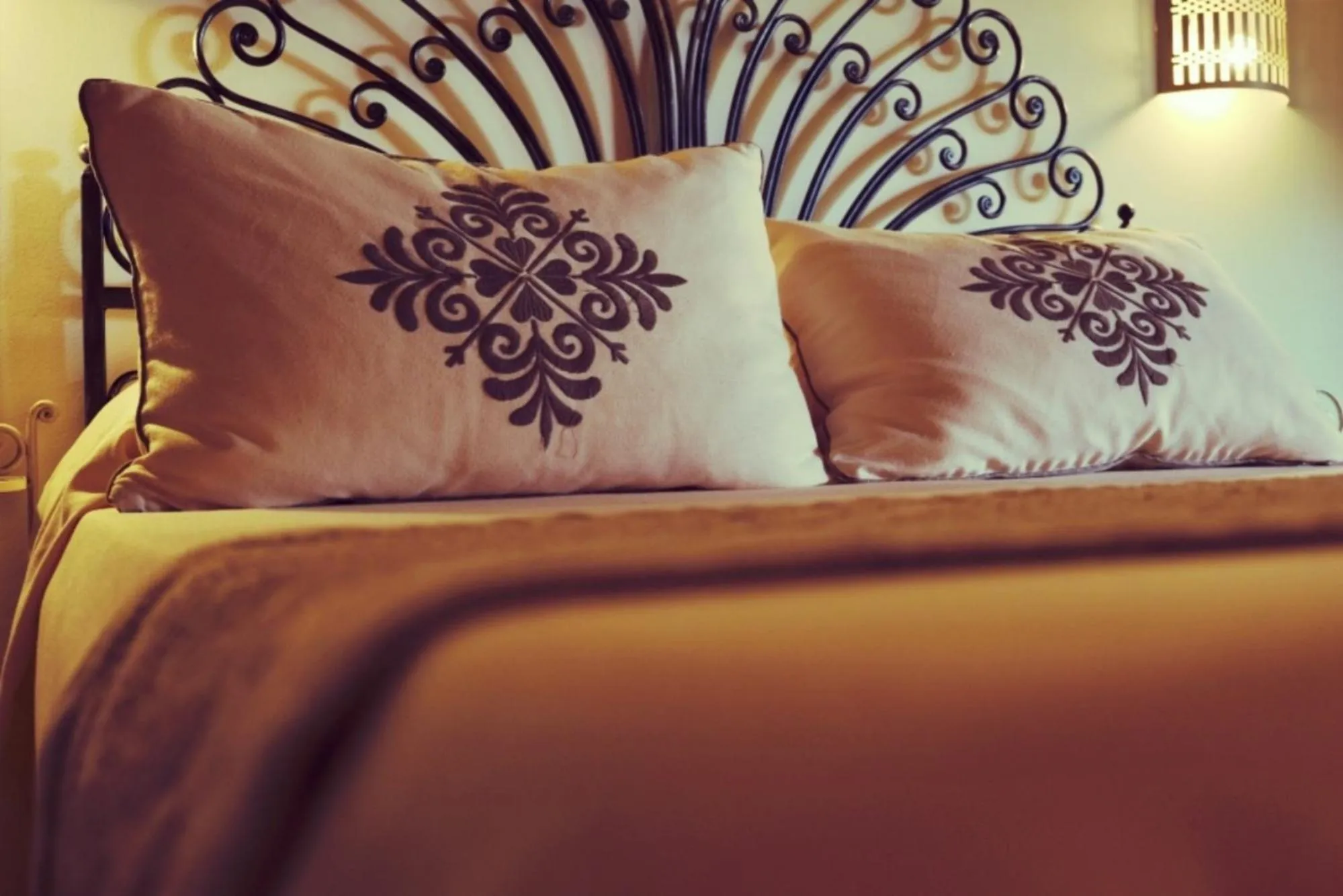 Bed in Inghirios Wellness Country Resort