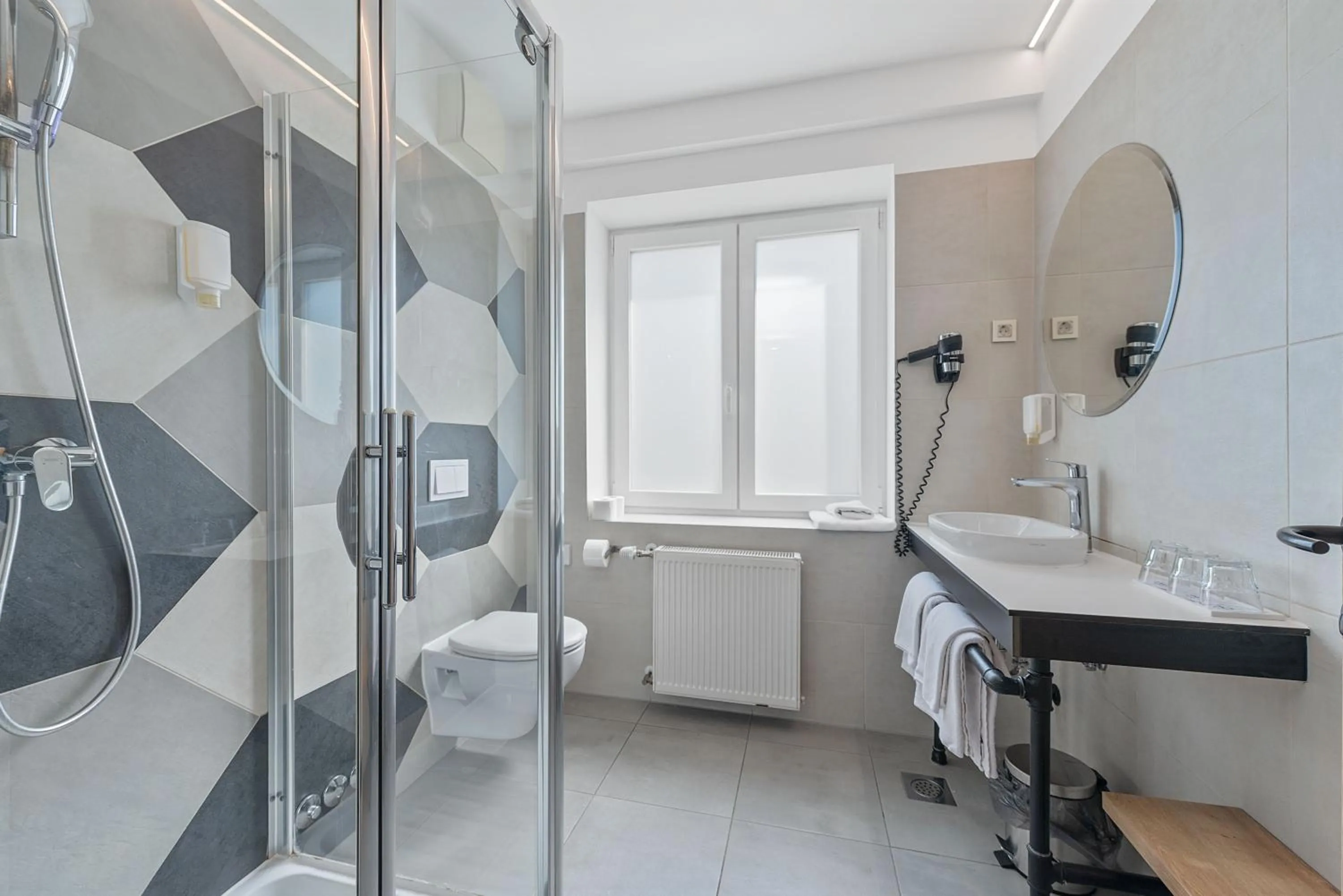 Shower in The Loop Hotel