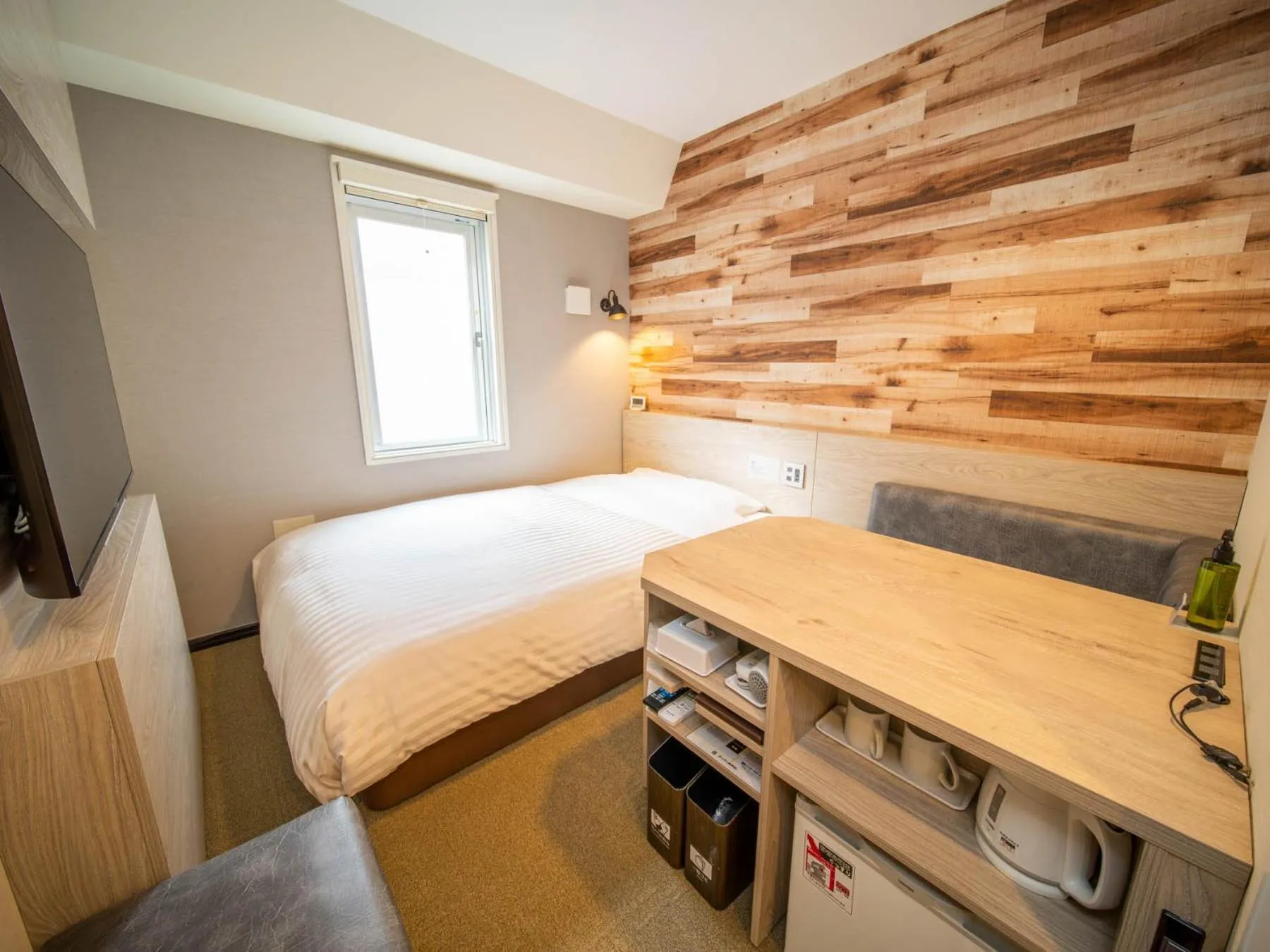 Photo of the whole room, Bed in Super Hotel Shinbashi-Karasumoriguchi