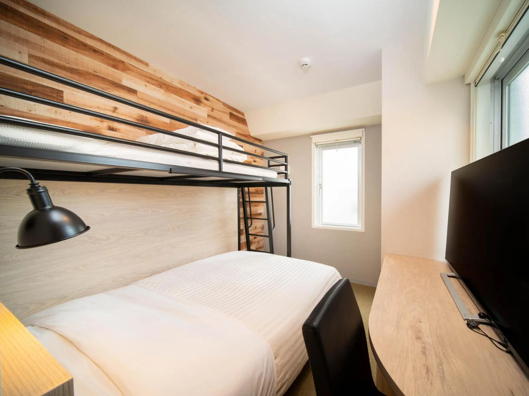 Photo of the whole room, Bed in Super Hotel Shinbashi-Karasumoriguchi