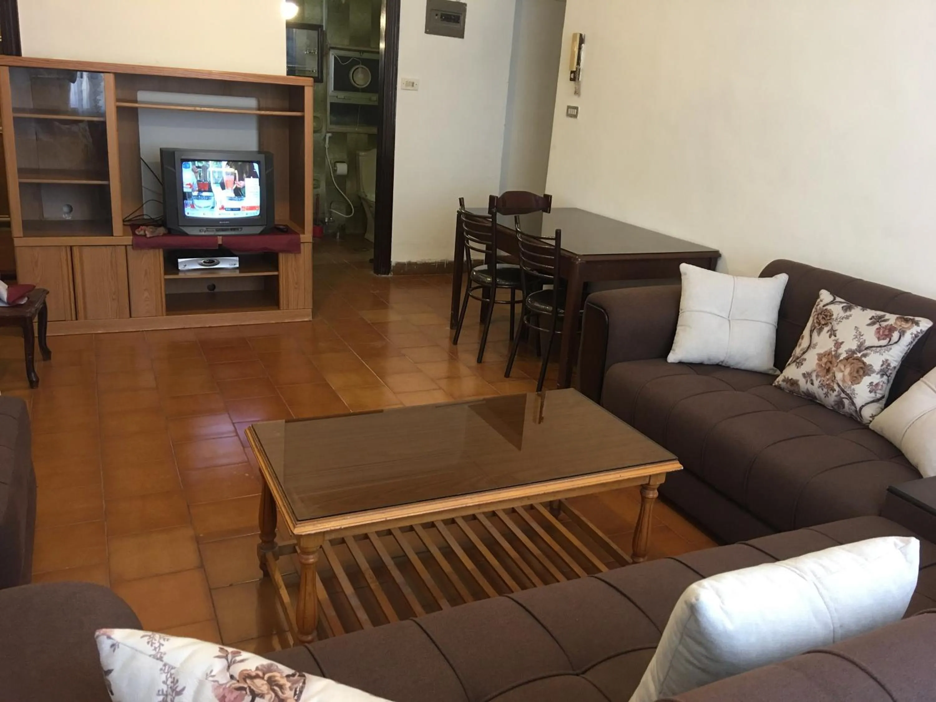 Toilet in Aljazeera Hotel Apartments