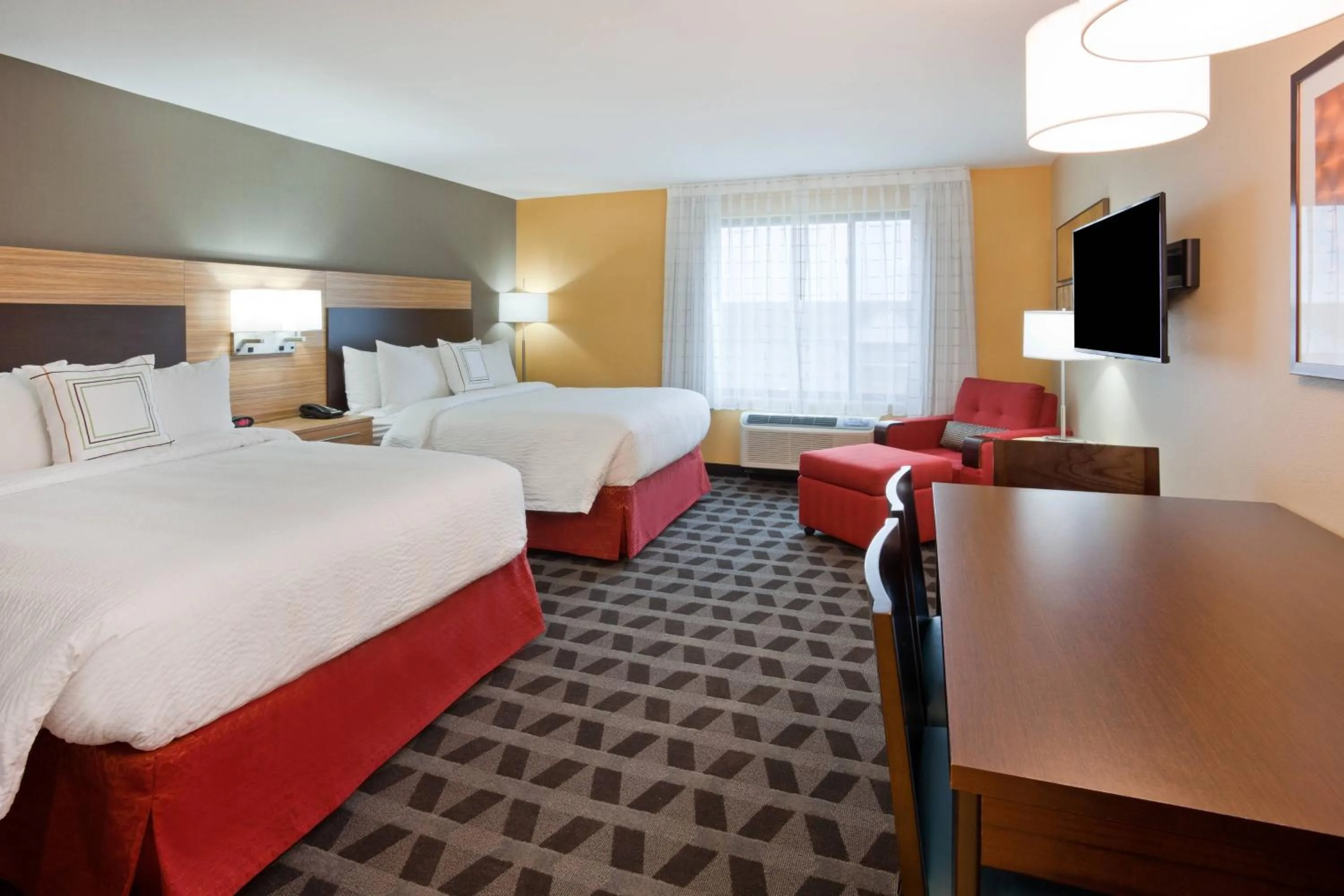 Photo of the whole room, Bed in TownePlace Suites by Marriott Sioux Falls South