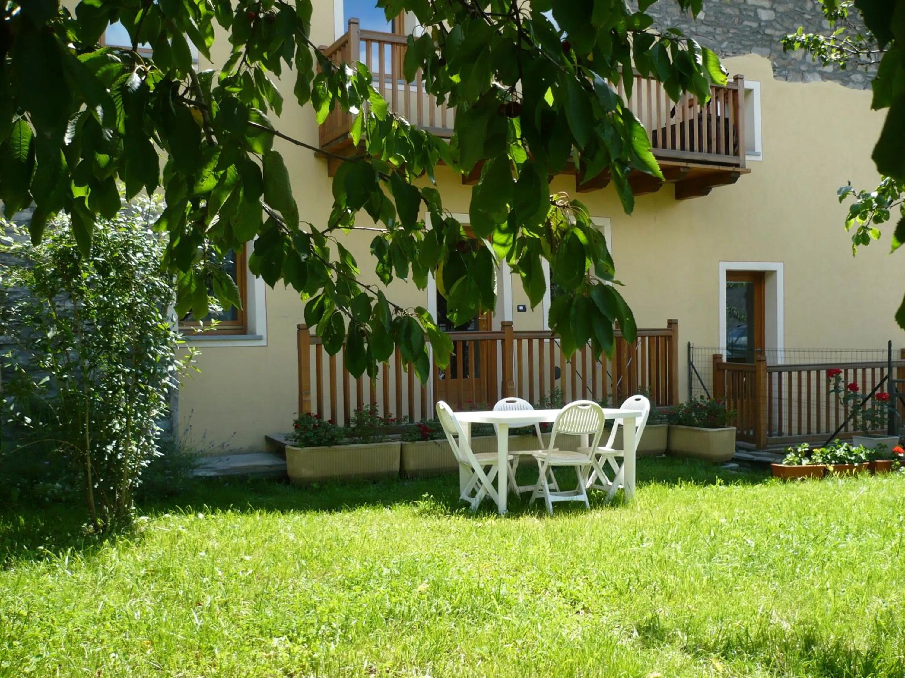 Facade/entrance in Casa Seez