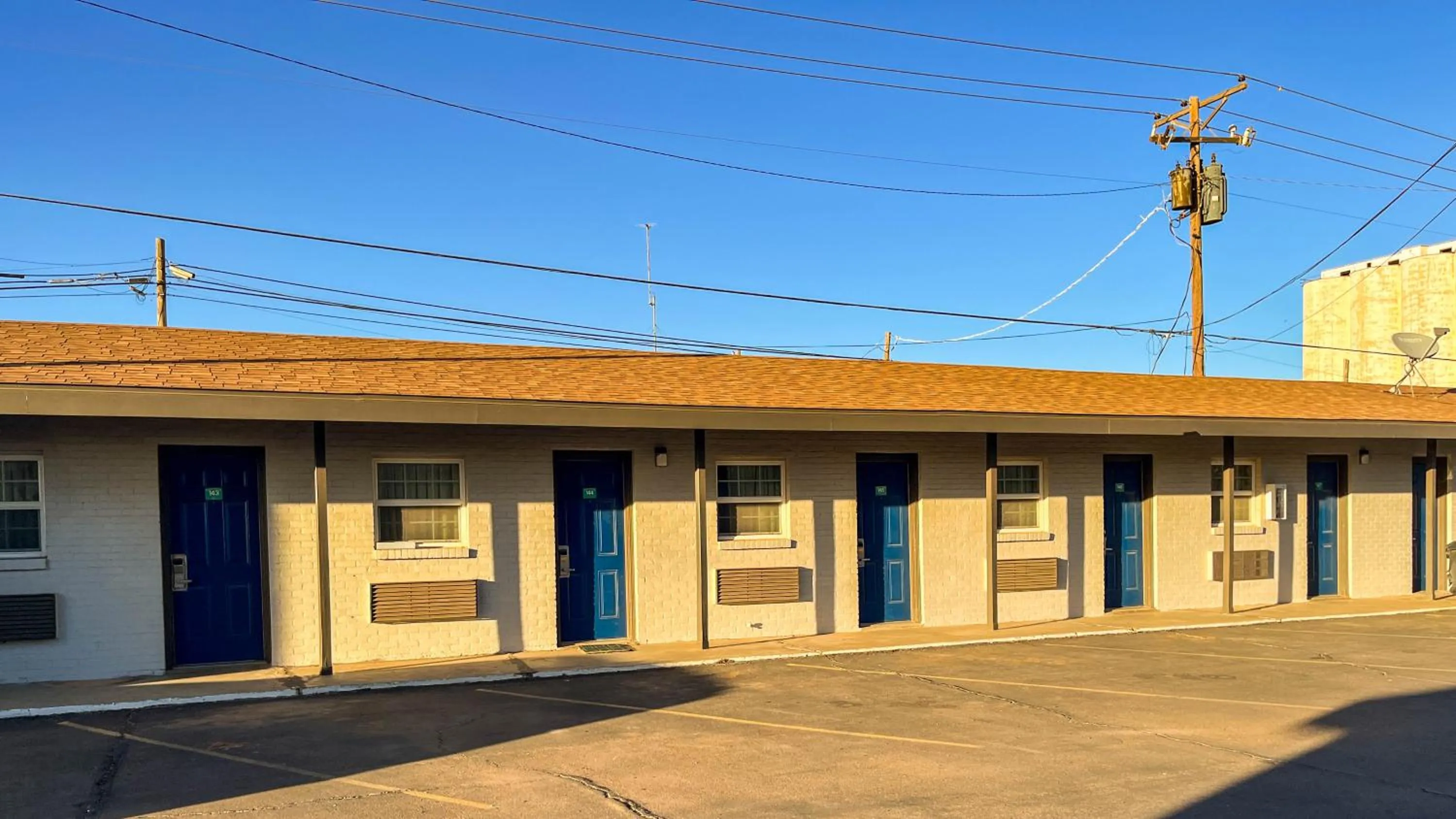 Property building in Motel 6 - Lamesa, TX