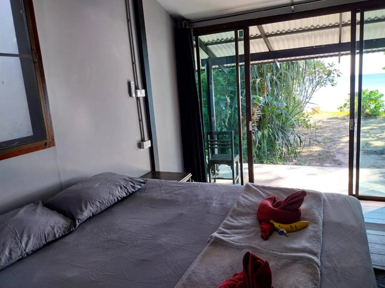 Bed in Monkey Island Resort Koh Mak