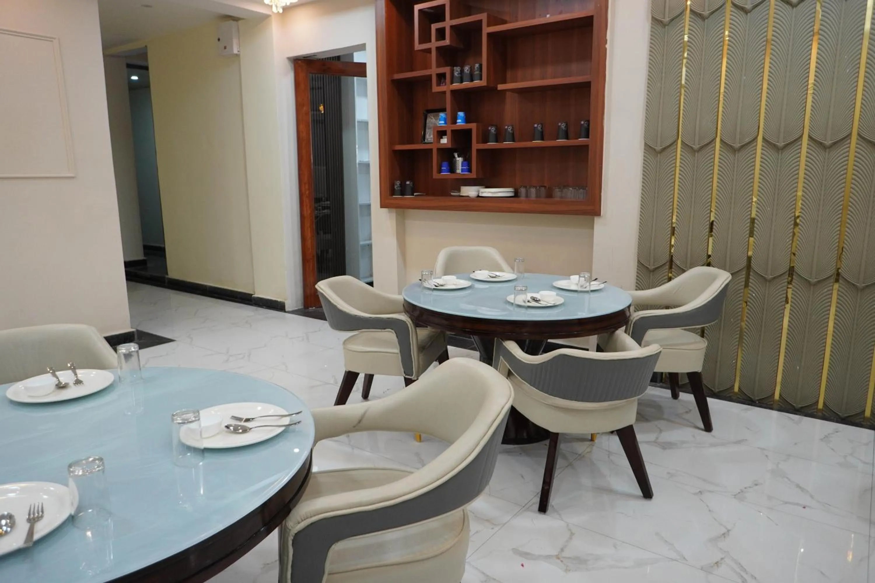 Hotel Relax Suites FNG Expresway 63 Noida