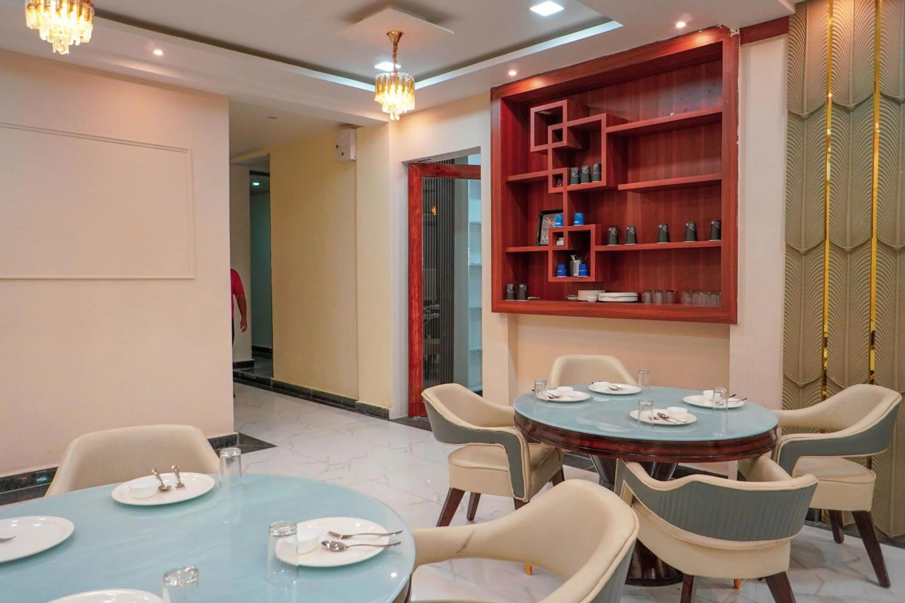 Hotel Relax Suites FNG Expresway 63 Noida