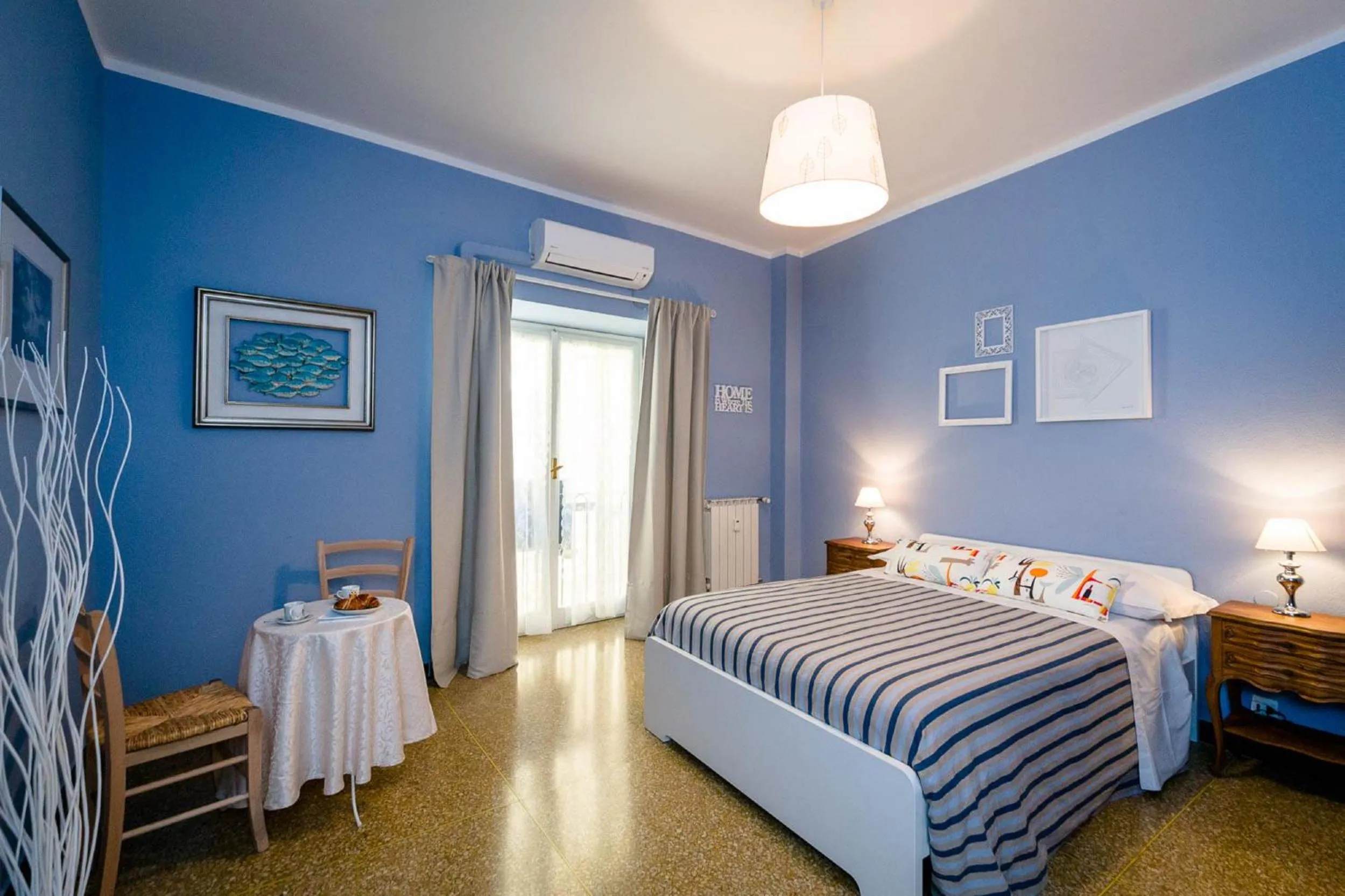 Photo of the whole room, Bed in B&B I Portici Di Sottoripa