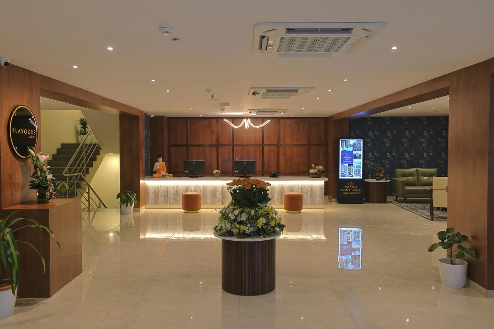 Lobby or reception in Hotel Grand Continent Premiere, Banjara Hills, Hyderabad