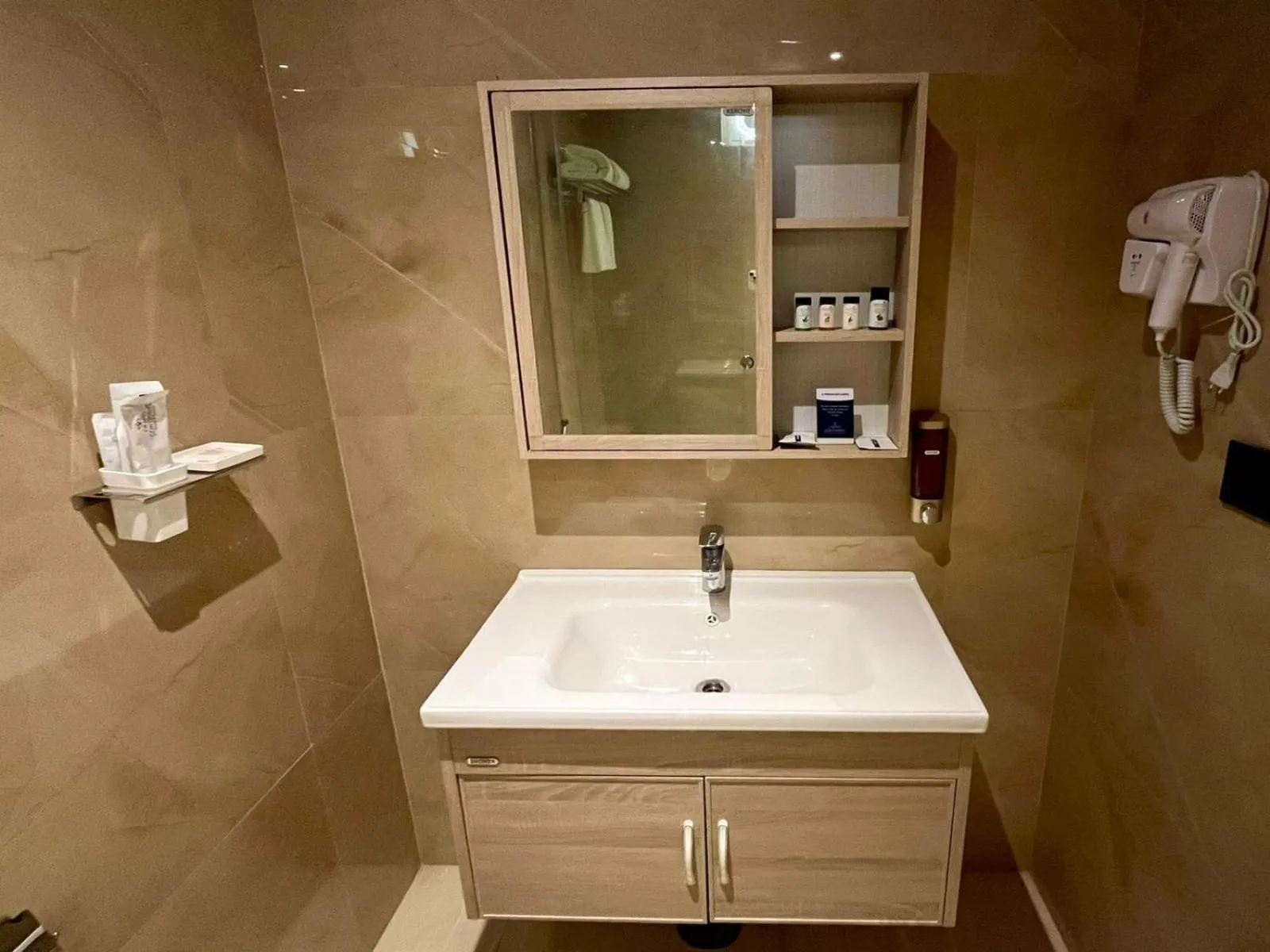 Hotel Grand Continent Premiere, Banjara Hills, Hyderabad