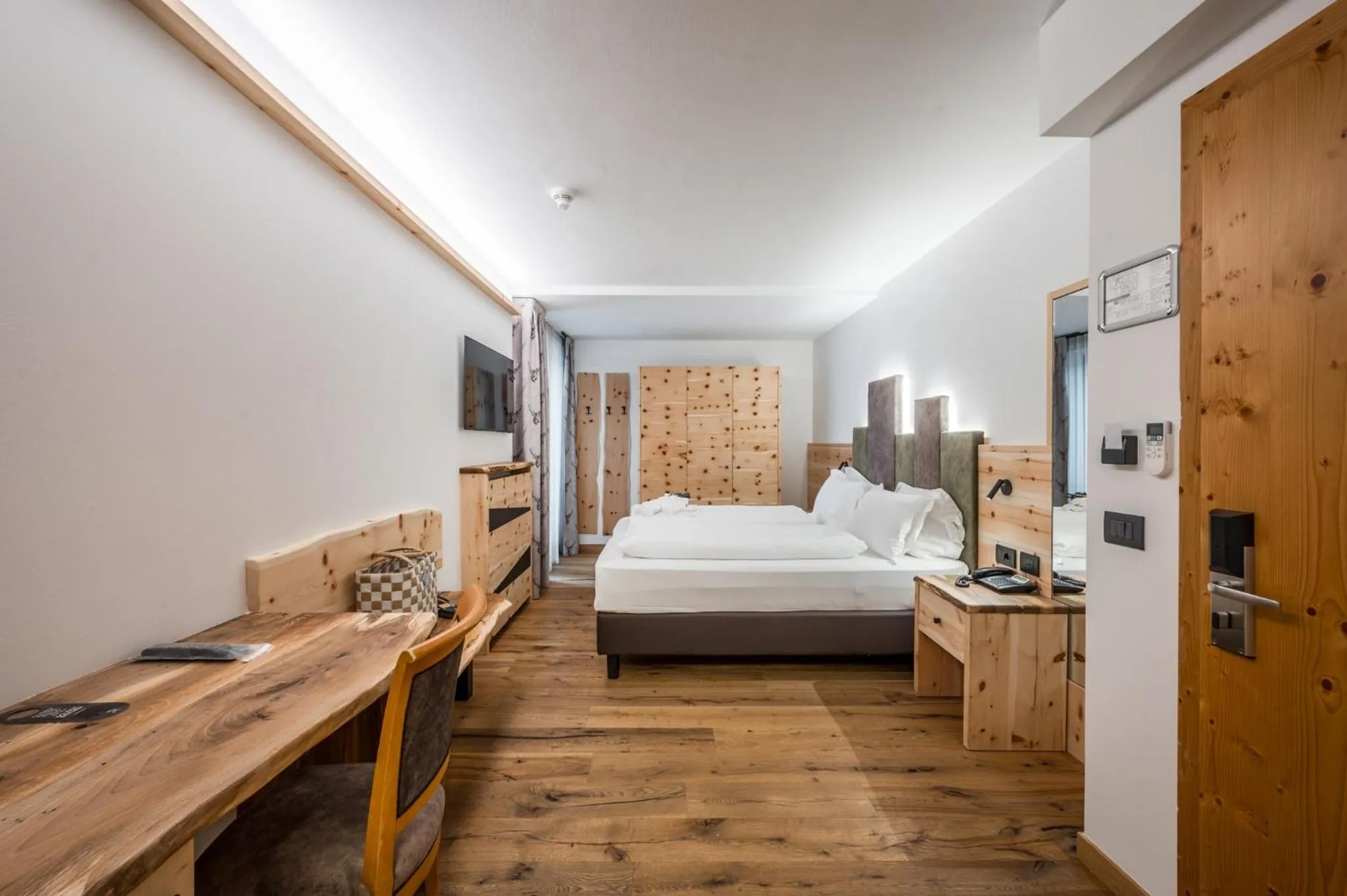 Bed in Hotel Ravelli Luxury Spa