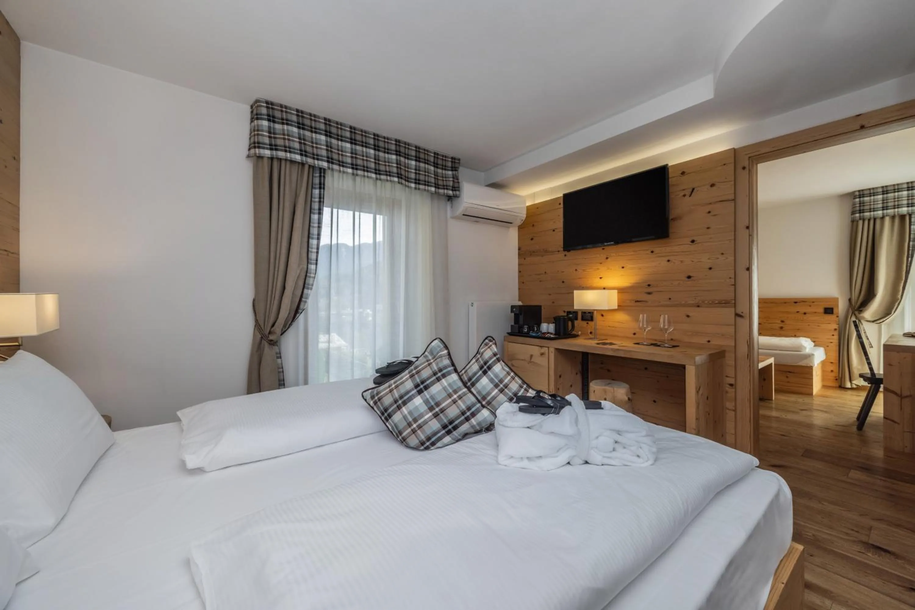 Bed in Hotel Ravelli Luxury Spa