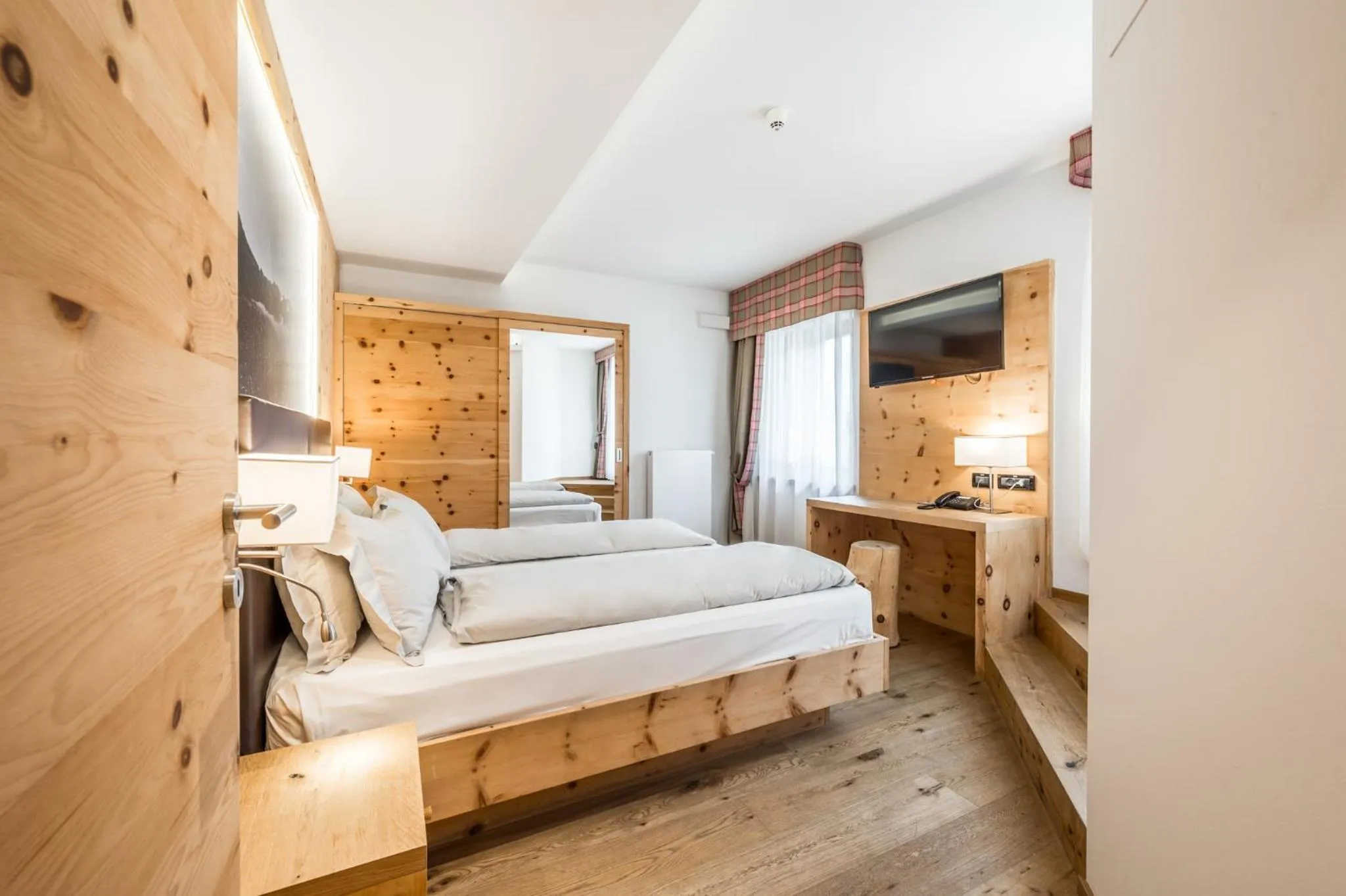 Photo of the whole room, Bed in Hotel Ravelli Luxury Spa