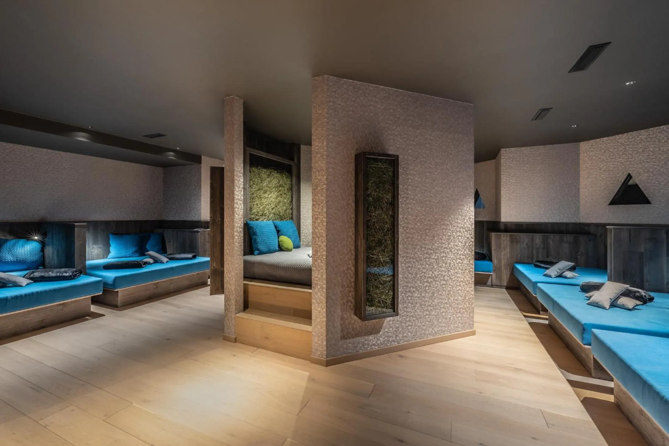 Bed in Hotel Ravelli Luxury Spa