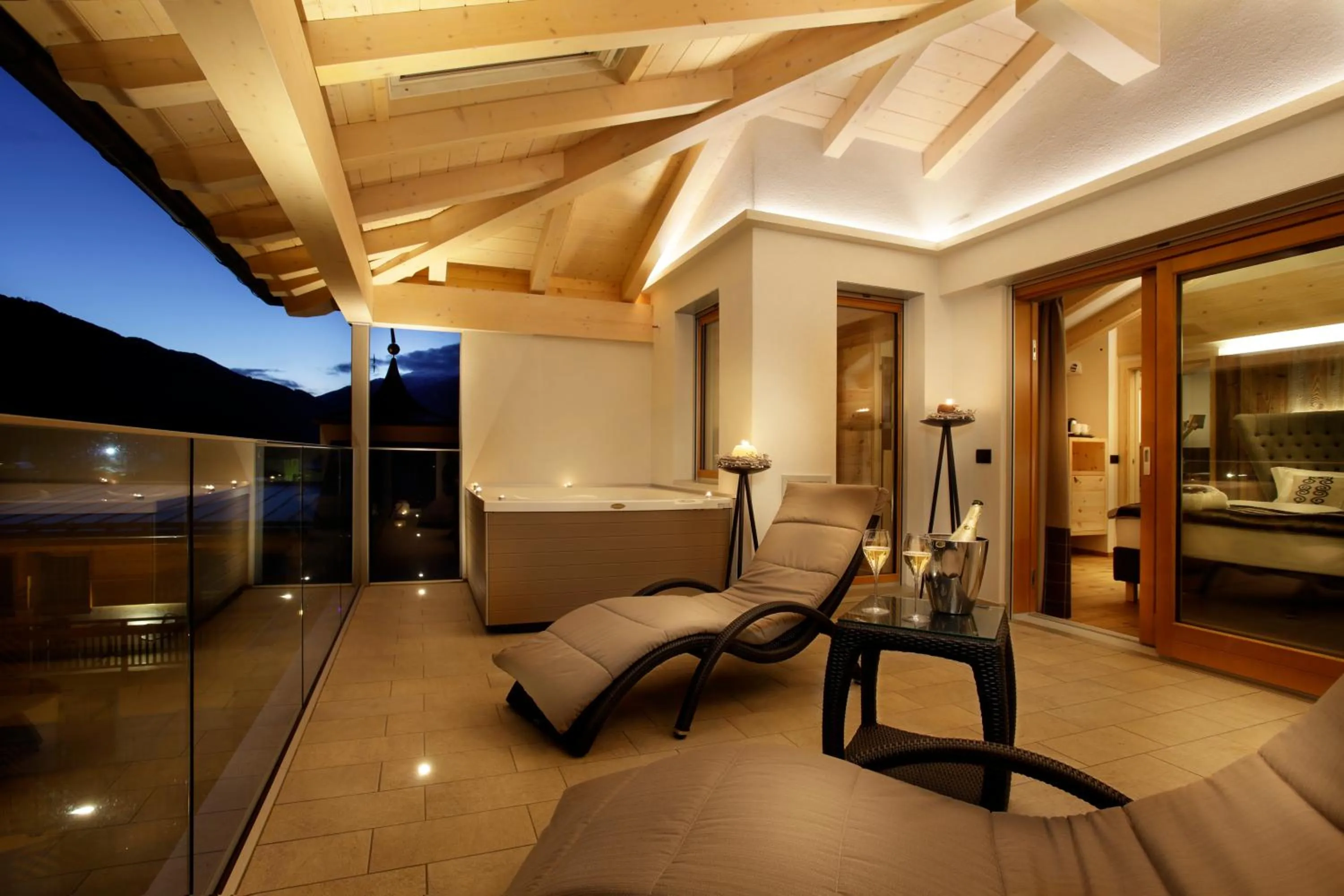 Photo of the whole room in Hotel Ravelli Luxury Spa