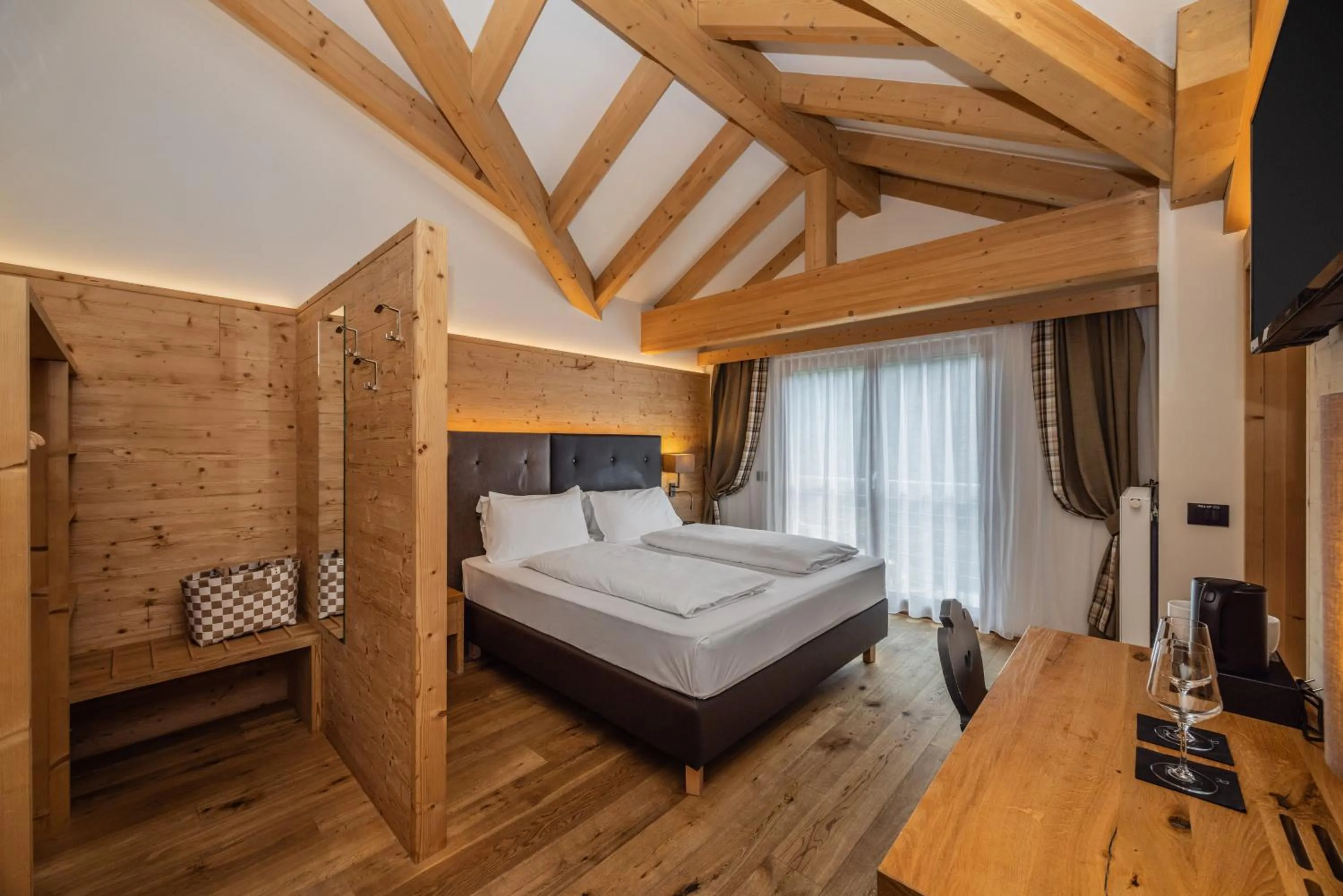 Bed in Hotel Ravelli Luxury Spa