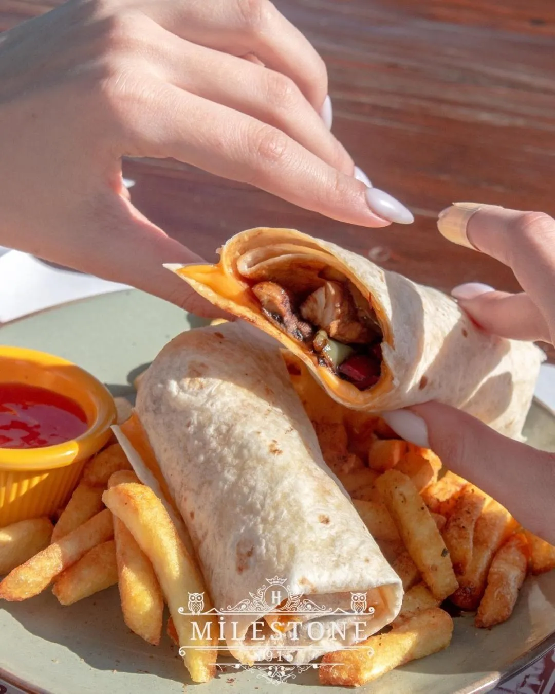 Restaurant/places to eat in Hotel Milestone1915