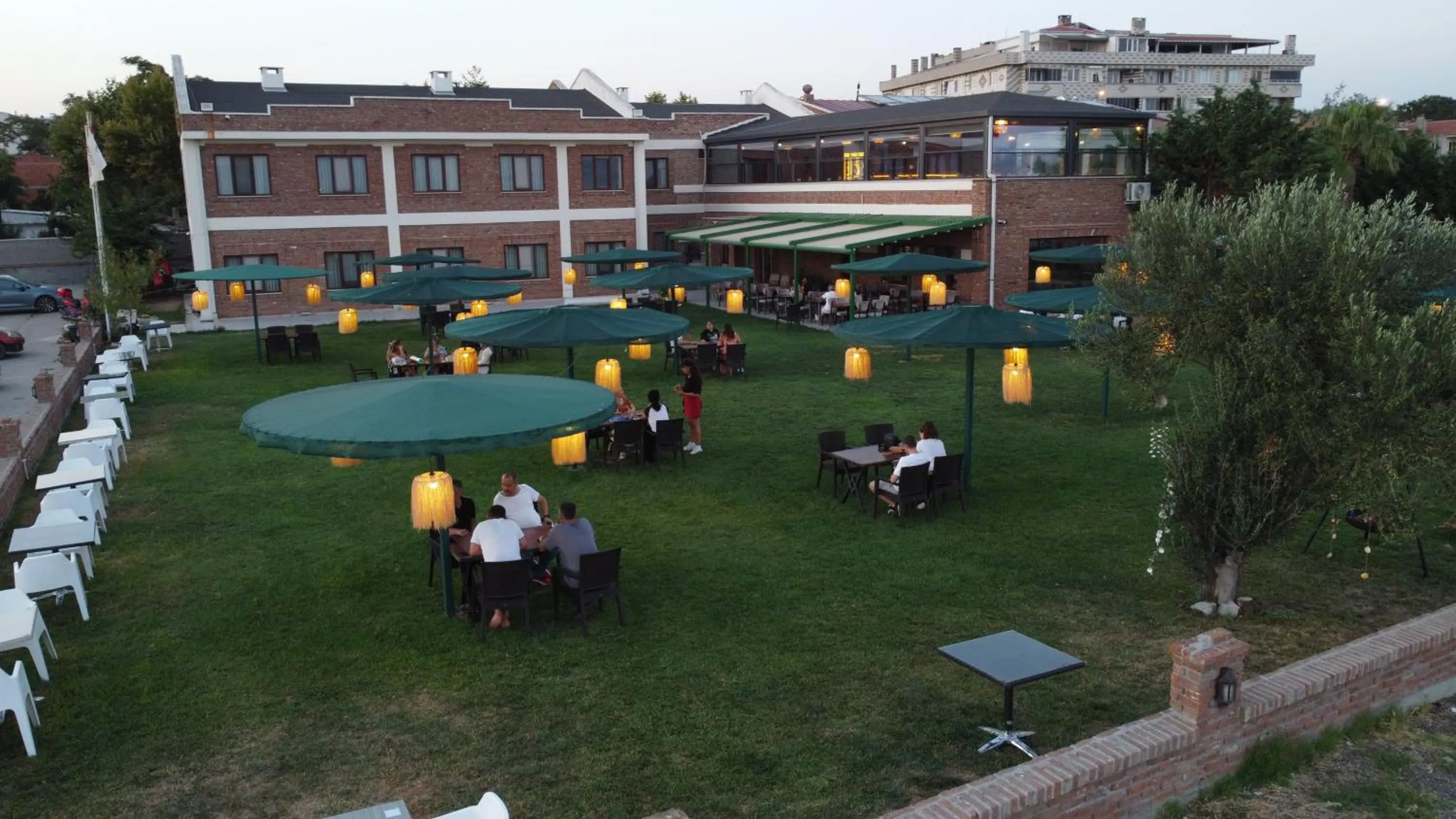 Garden in Hotel Milestone1915