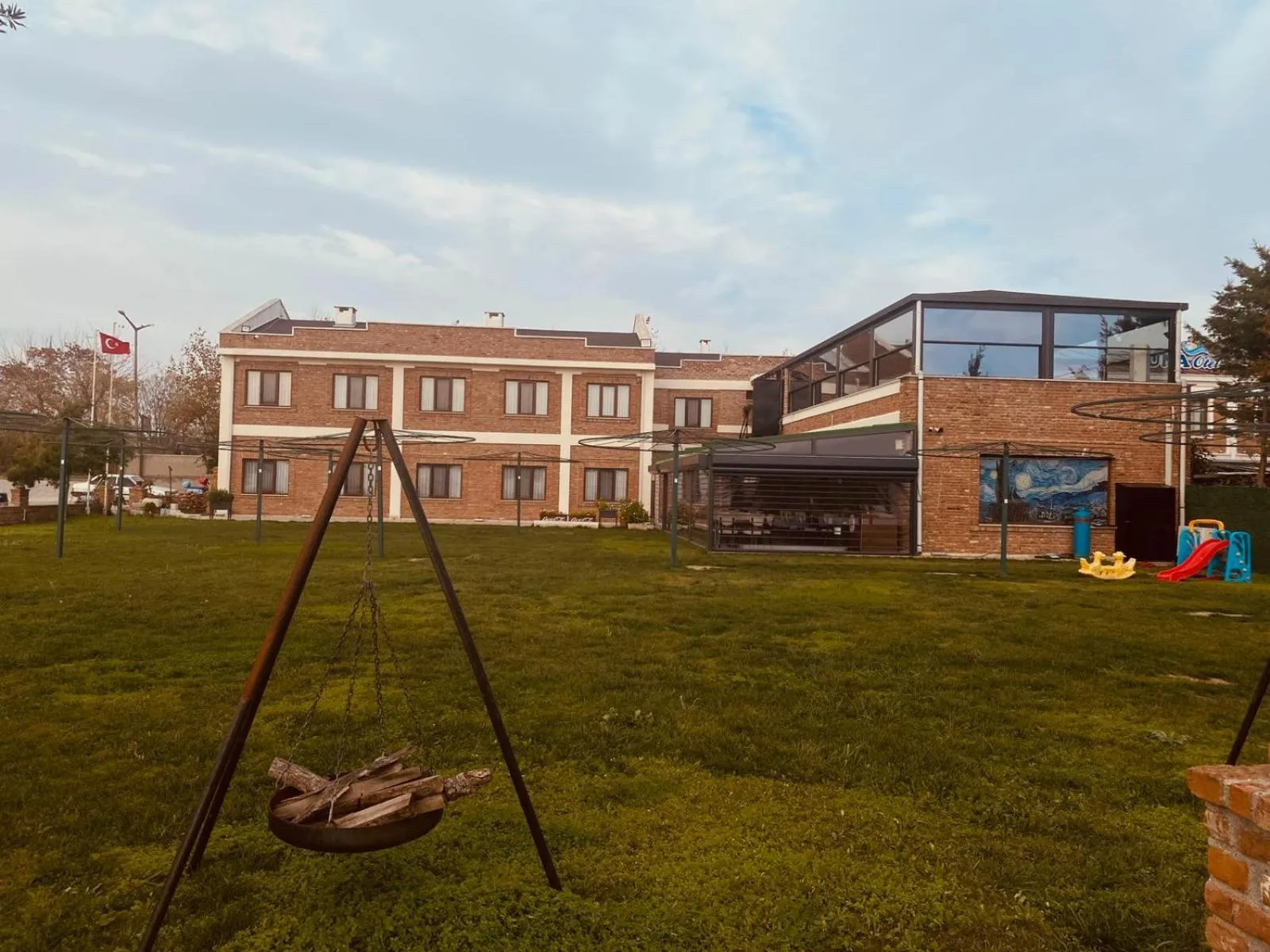 Garden in Hotel Milestone1915