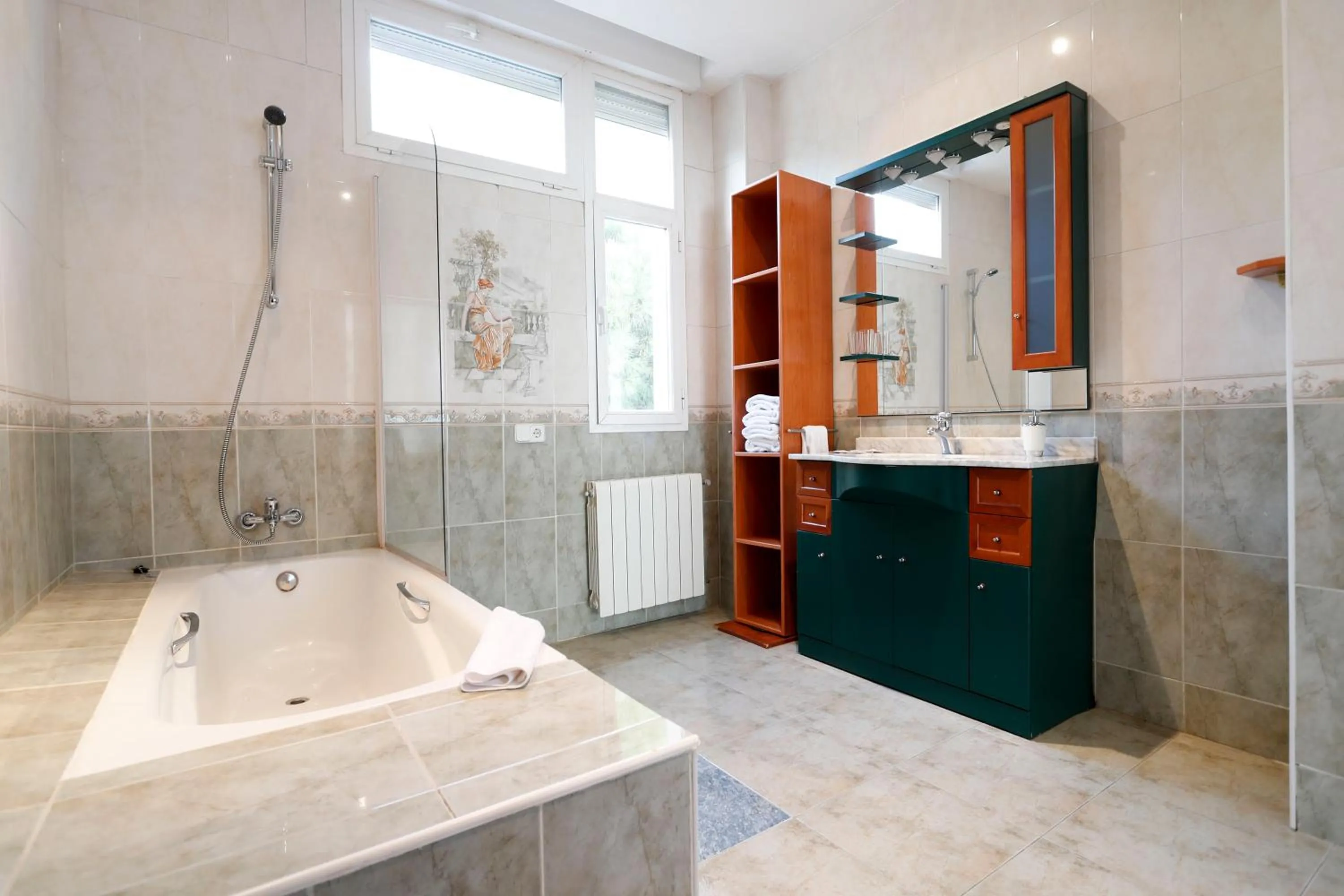 Bathroom in Hostal Escala Suites