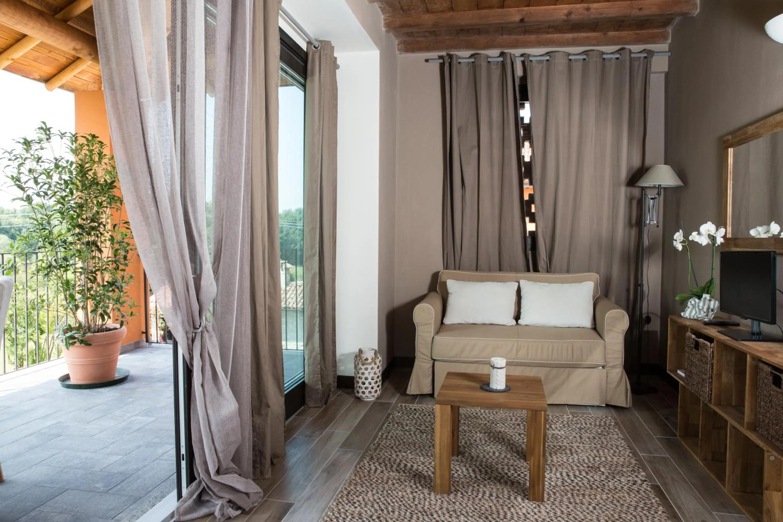 Living room in Equirelais