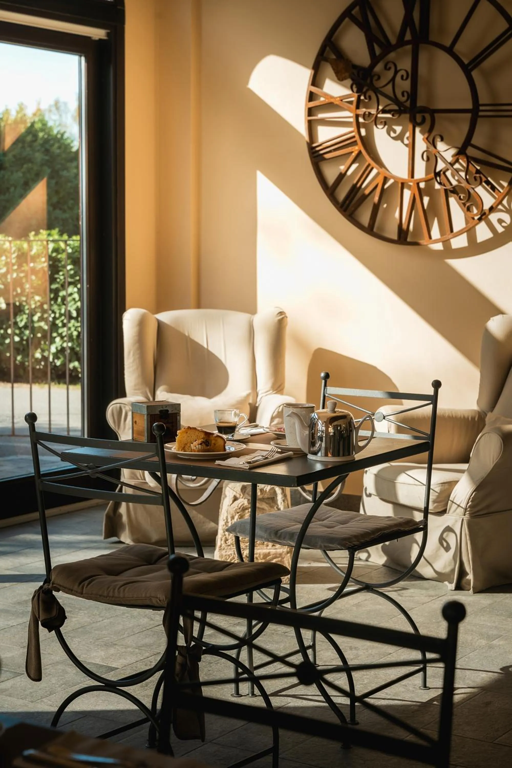 Restaurant/places to eat in Equirelais