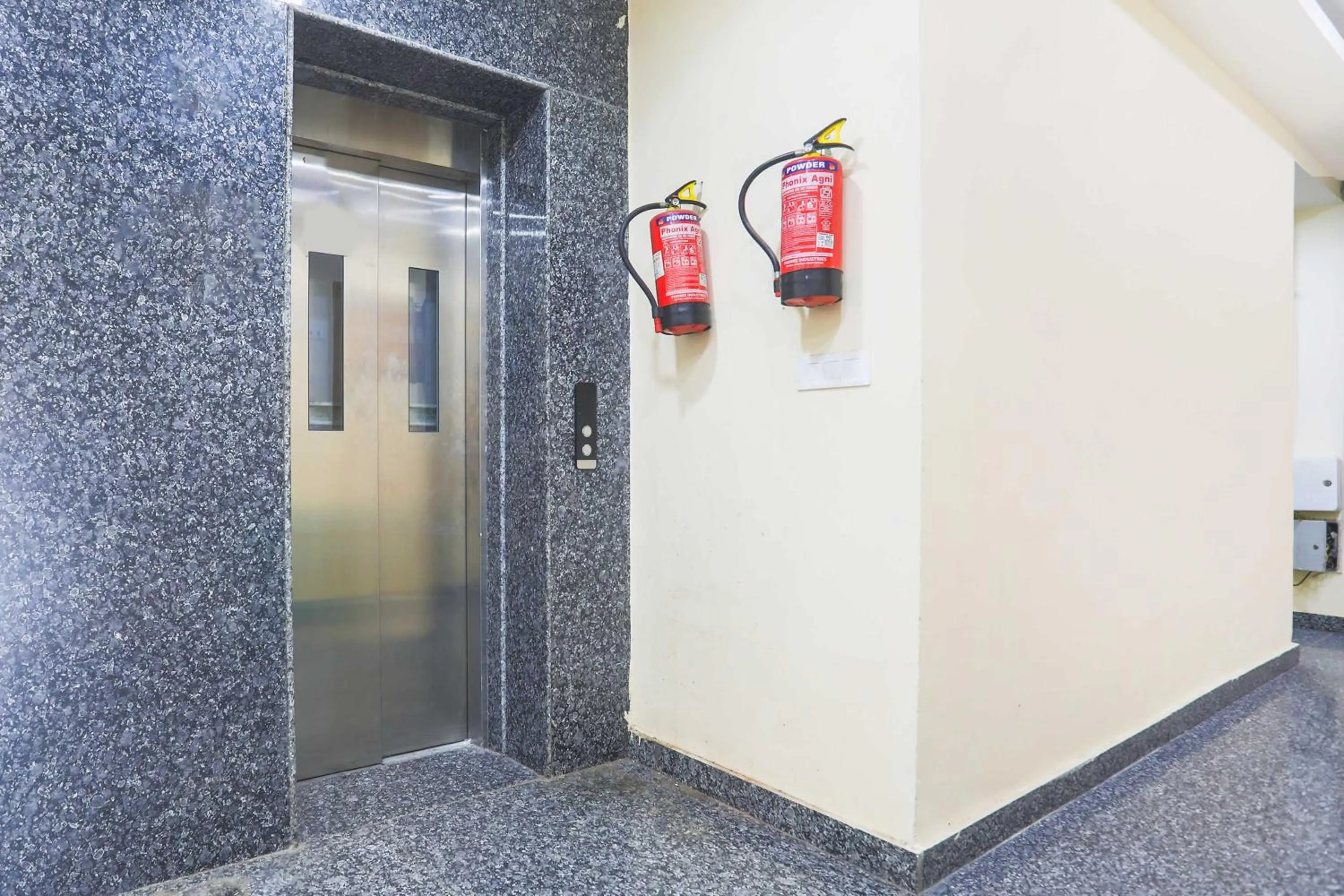 Facility for disabled guests in Super Collection O Sector 44 Near Botanical Garden