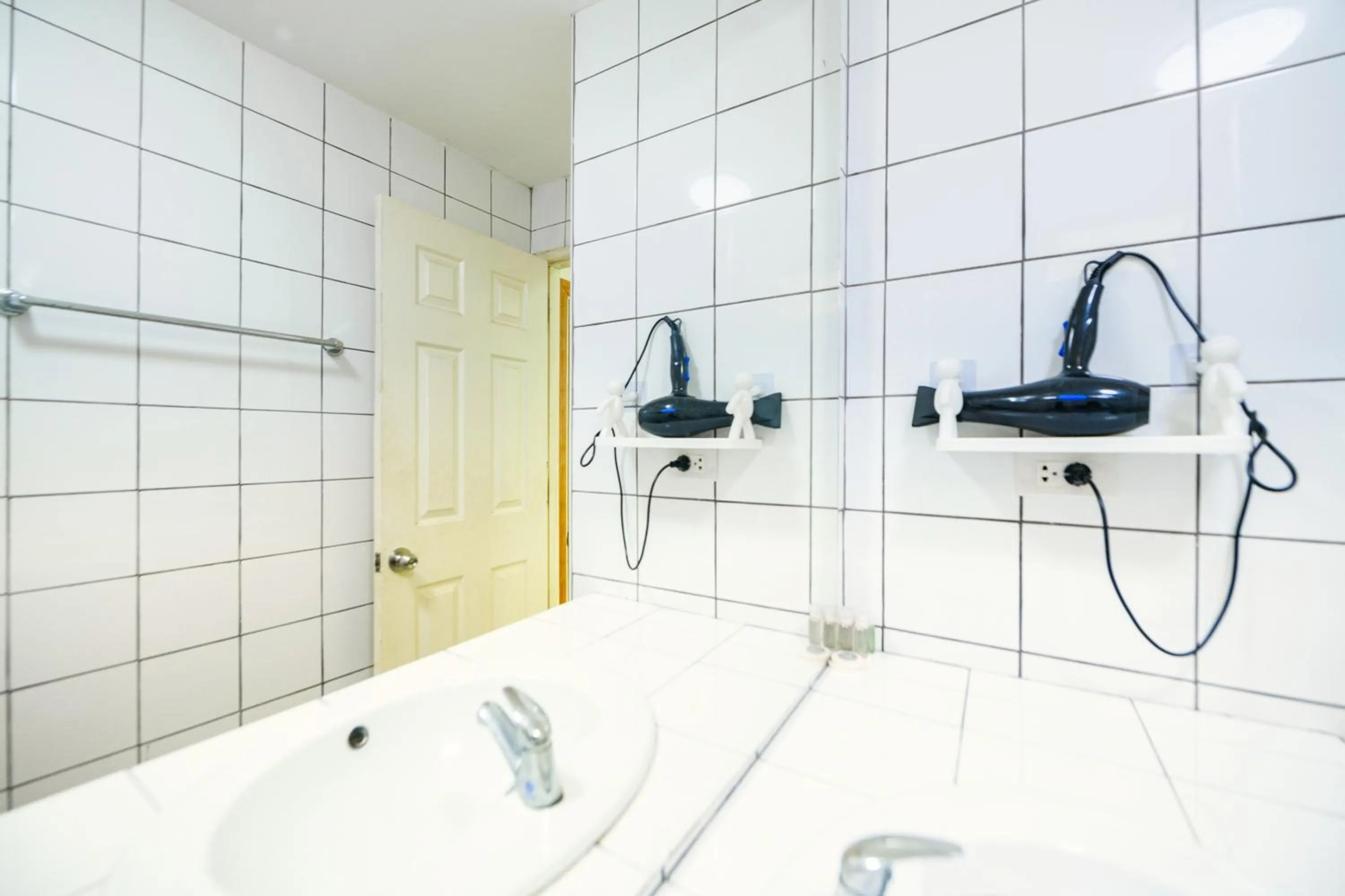 Shower in Happy Vikings - Beachfront