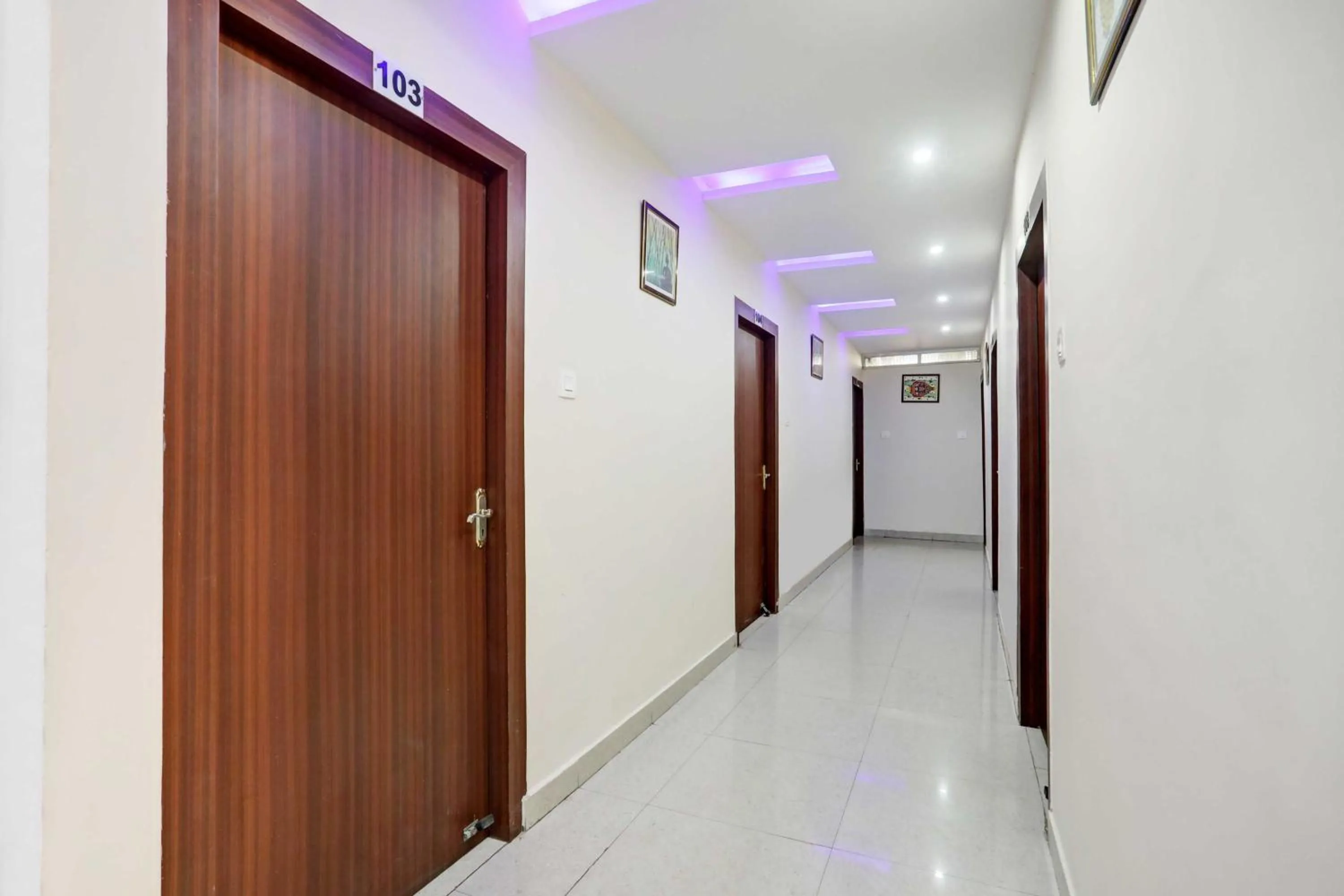 Facade/entrance in Hotel O Danapur Near Railway Station