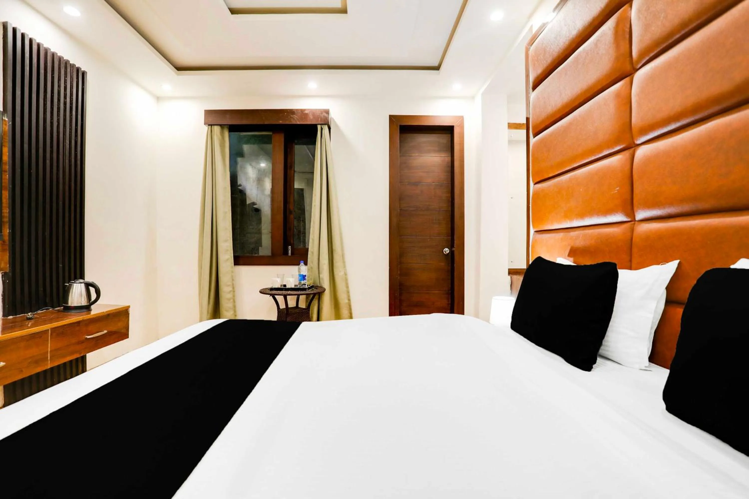 Bedroom, Bed in Hotel O Nainital Eco Cave Park