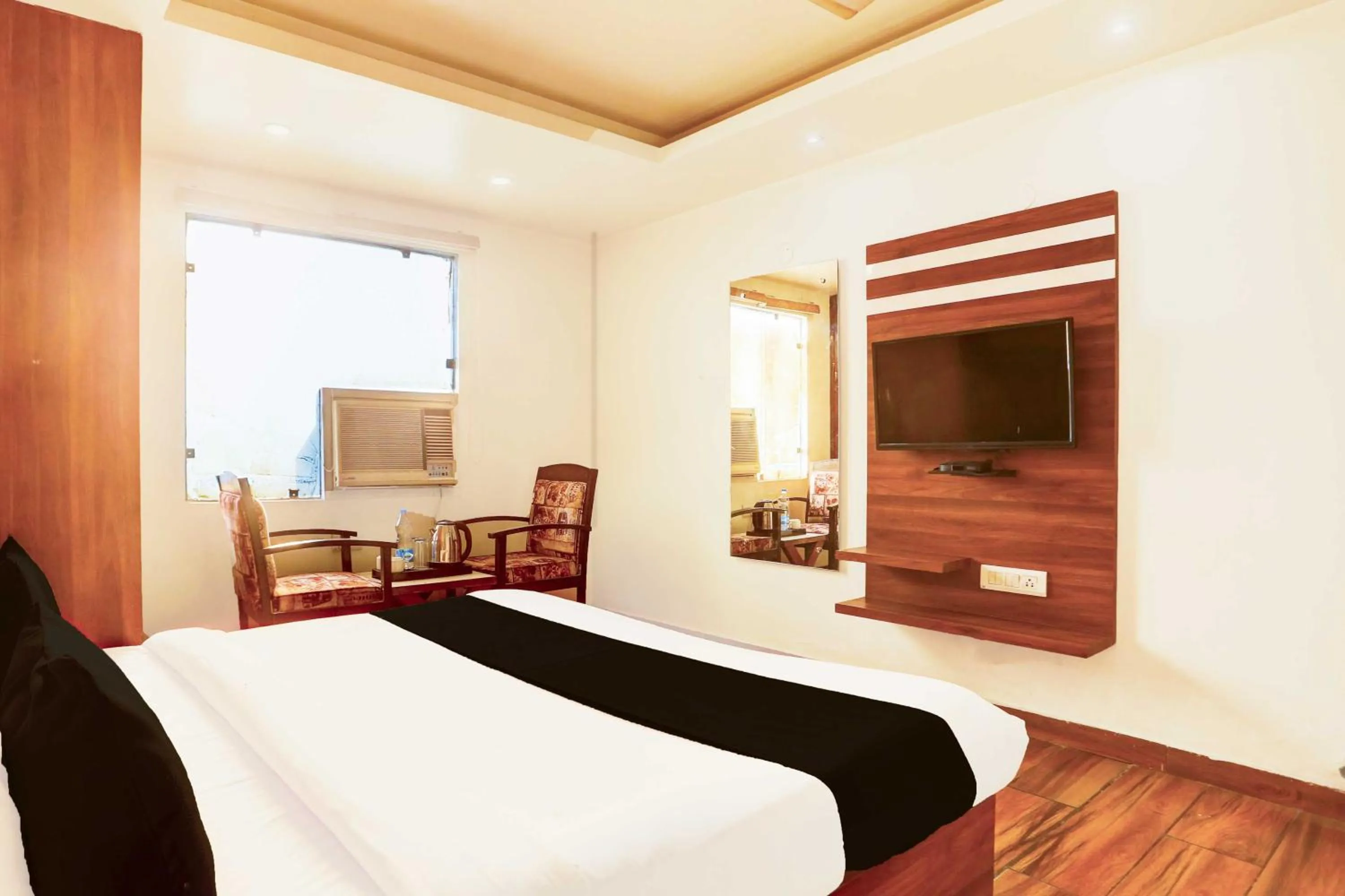 Bedroom, Bed in Hotel O Amritsar Bus Stand