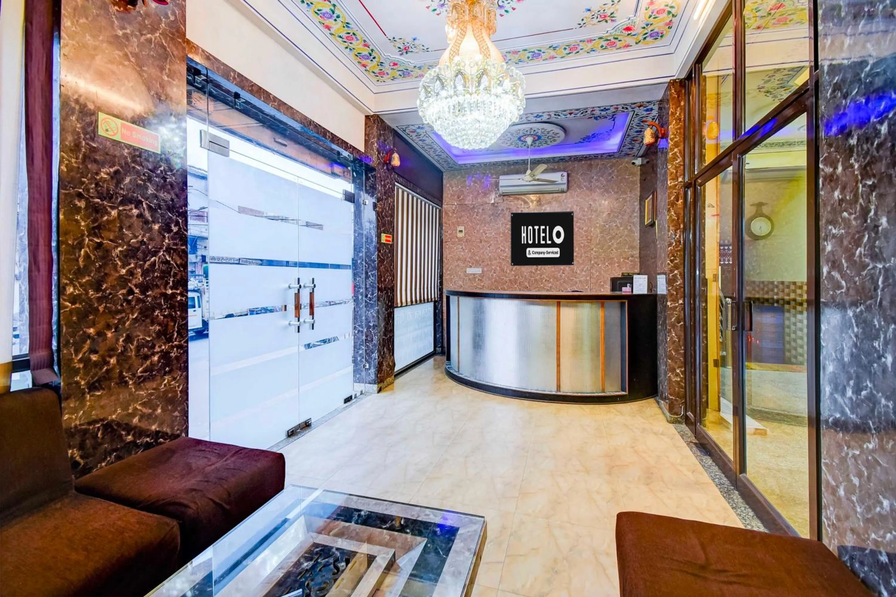 Lobby or reception in Hotel O Ramgarh Mod Near Hawa Mahal