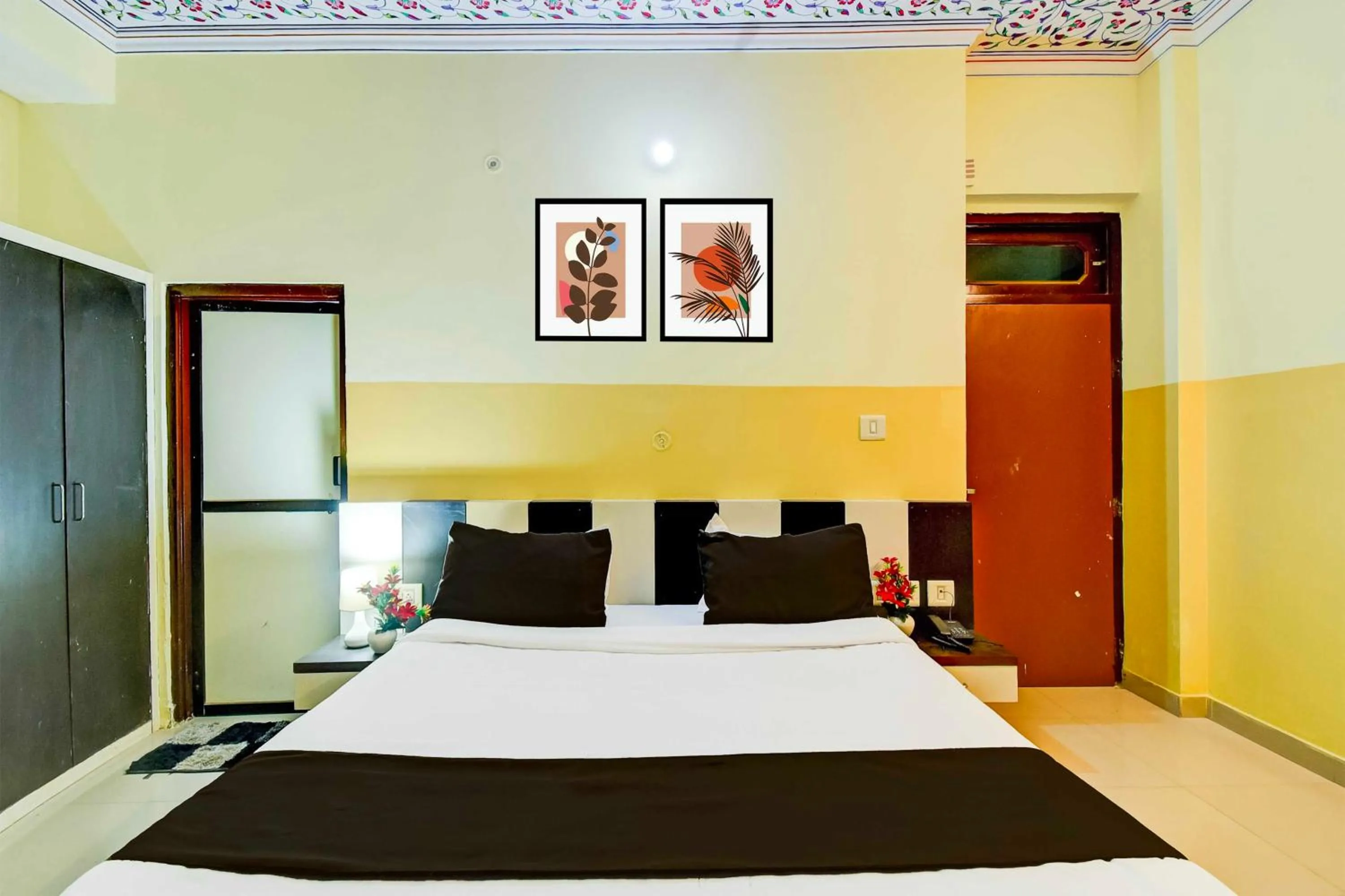 Bedroom, Bed in Hotel O Ramgarh Mod Near Hawa Mahal