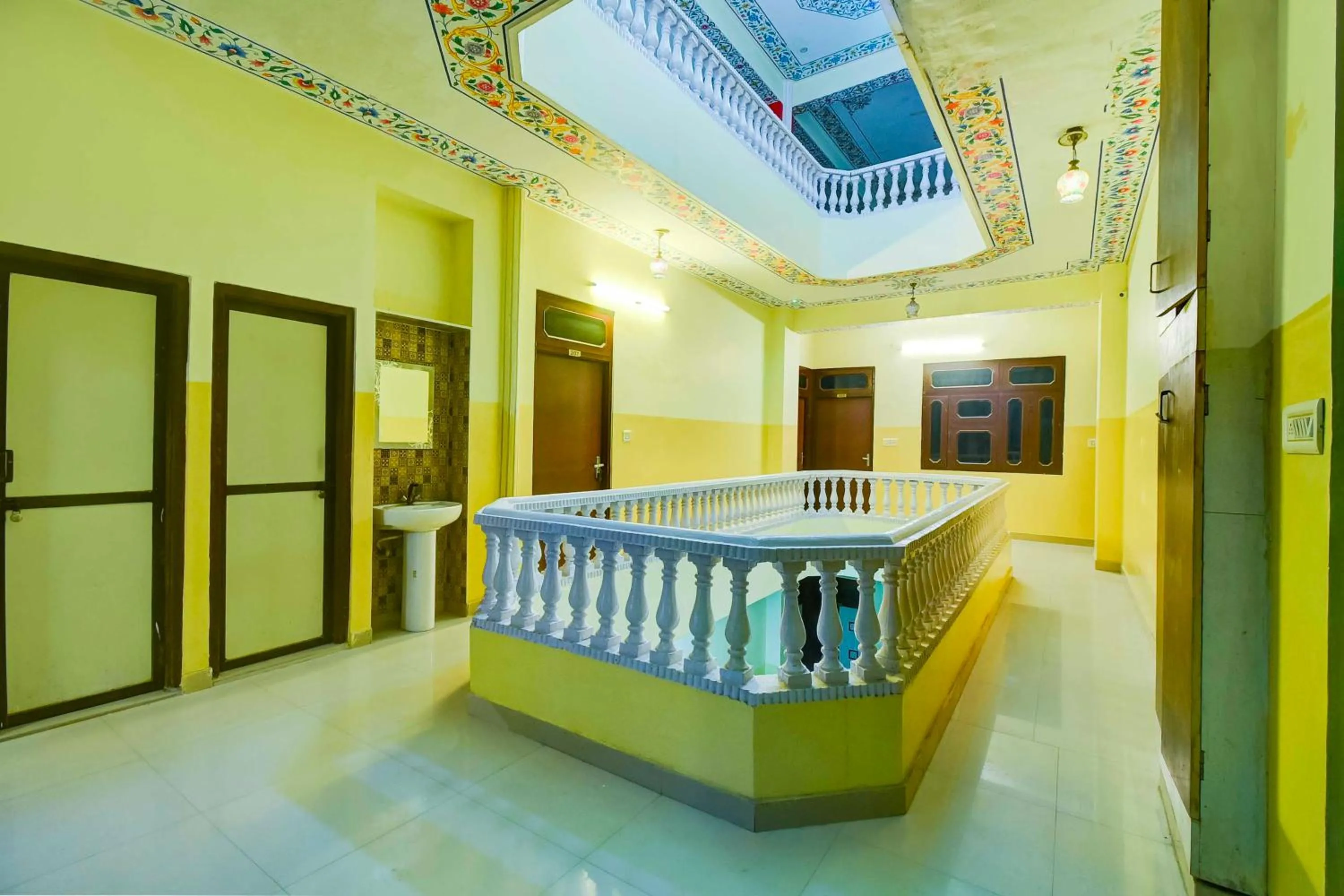 Lobby or reception, Bed in Hotel O Ramgarh Mod Near Hawa Mahal