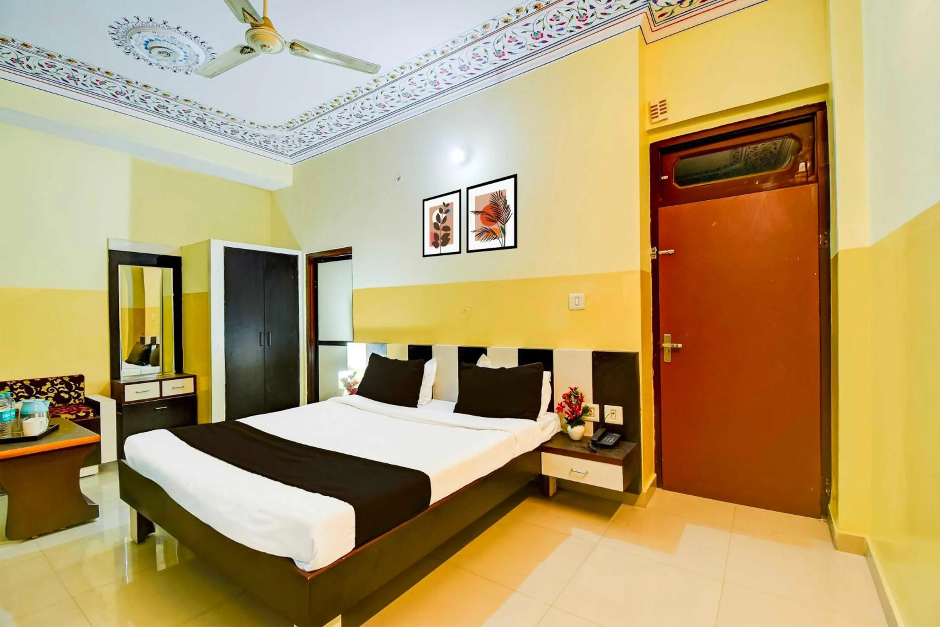 Bedroom, Bed in Hotel O Ramgarh Mod Near Hawa Mahal