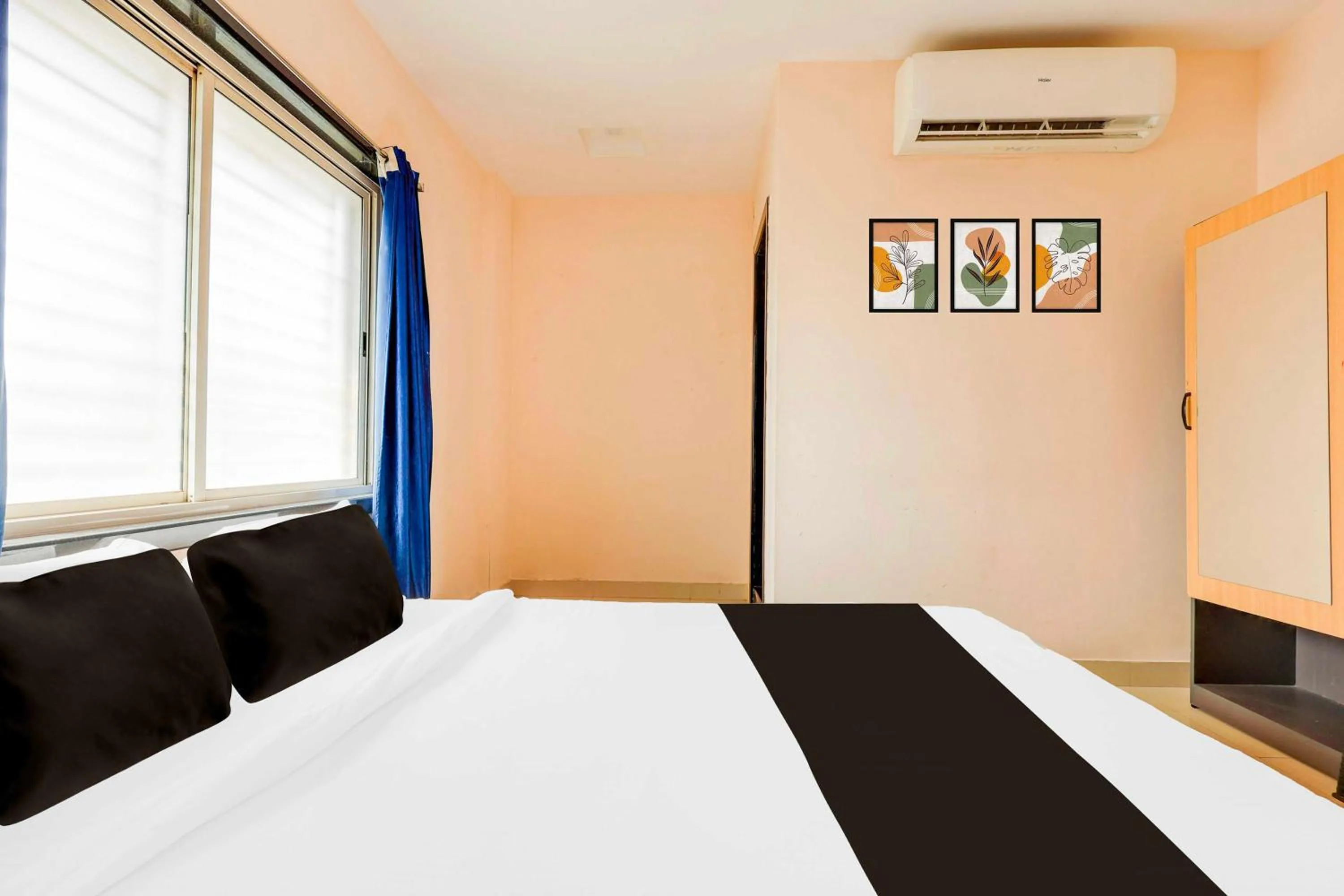 Bedroom, Bed in Hotel O Kakinada Town Junction